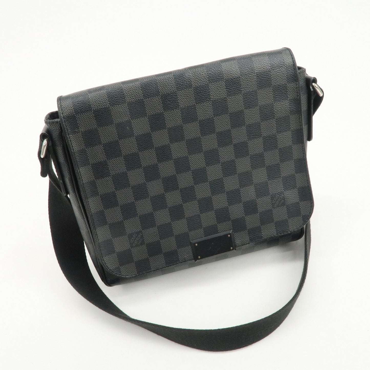 Louis Vuitton Damier Graphite District PM Shoulder Bag Noir N41260【Pre-order】