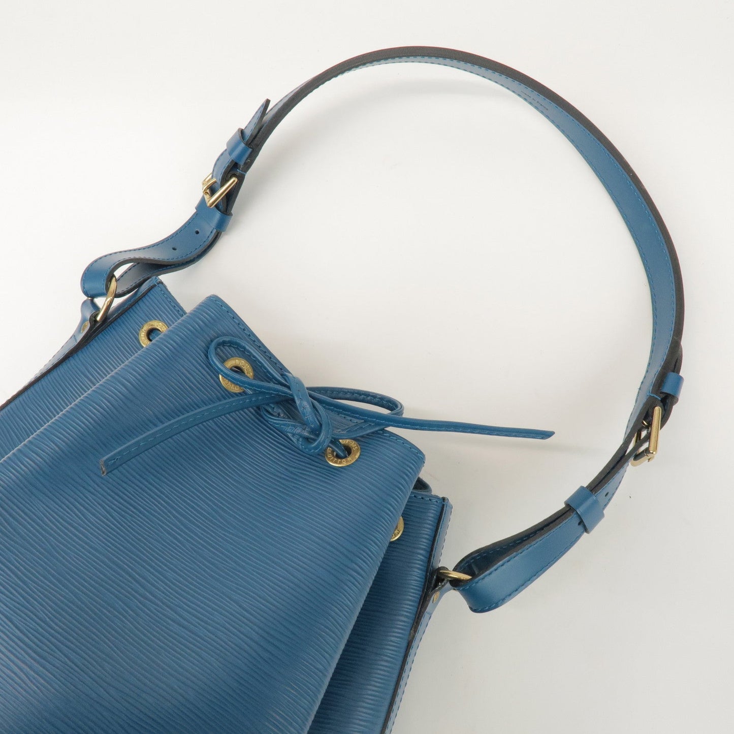 Louis Vuitton Epi Petit Noe Shoulder Bag Toledo Blue M44105【Pre-order】