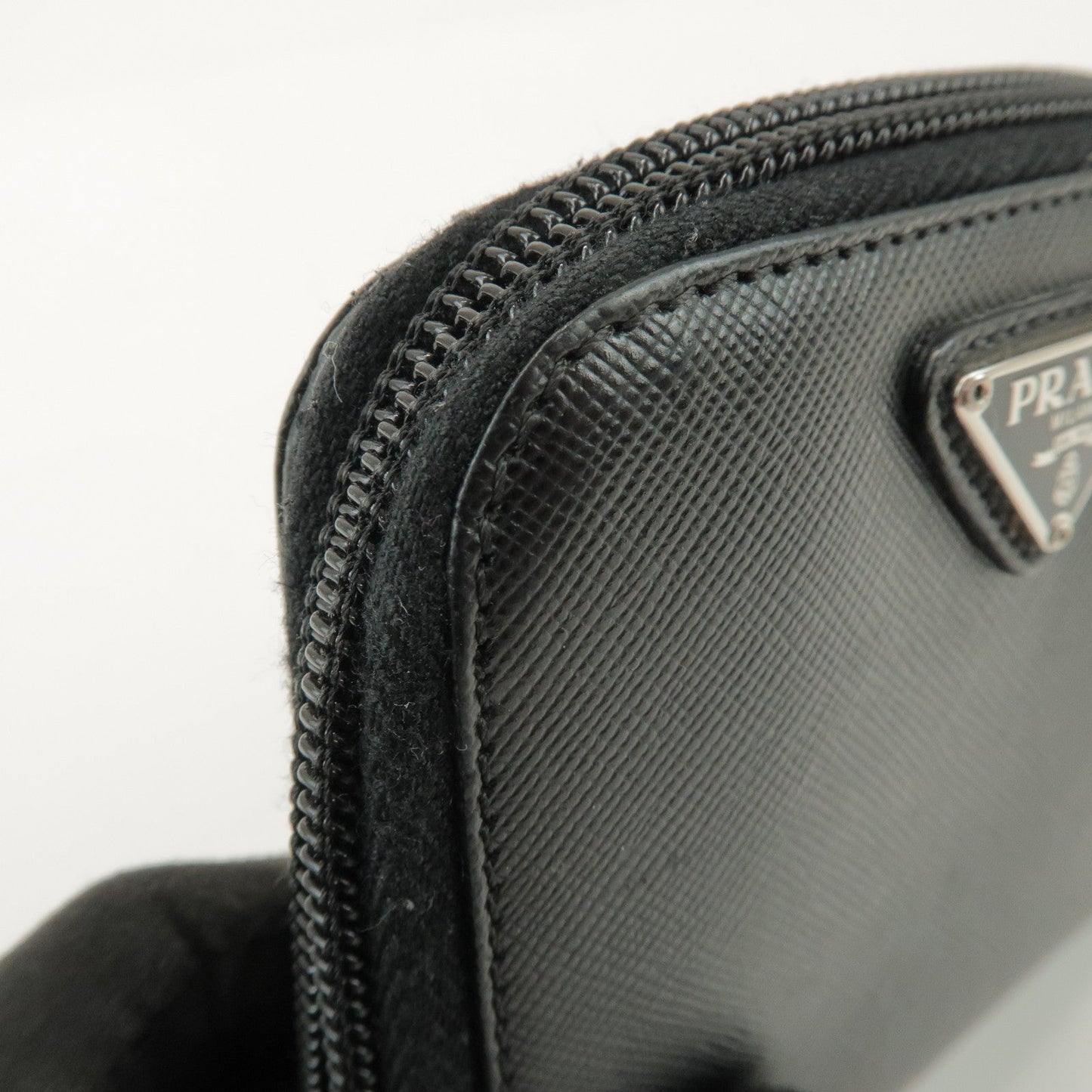 Prada Logo Leather Round Zippy Bi-fold Wallet Black 1ML522【Pre-order】