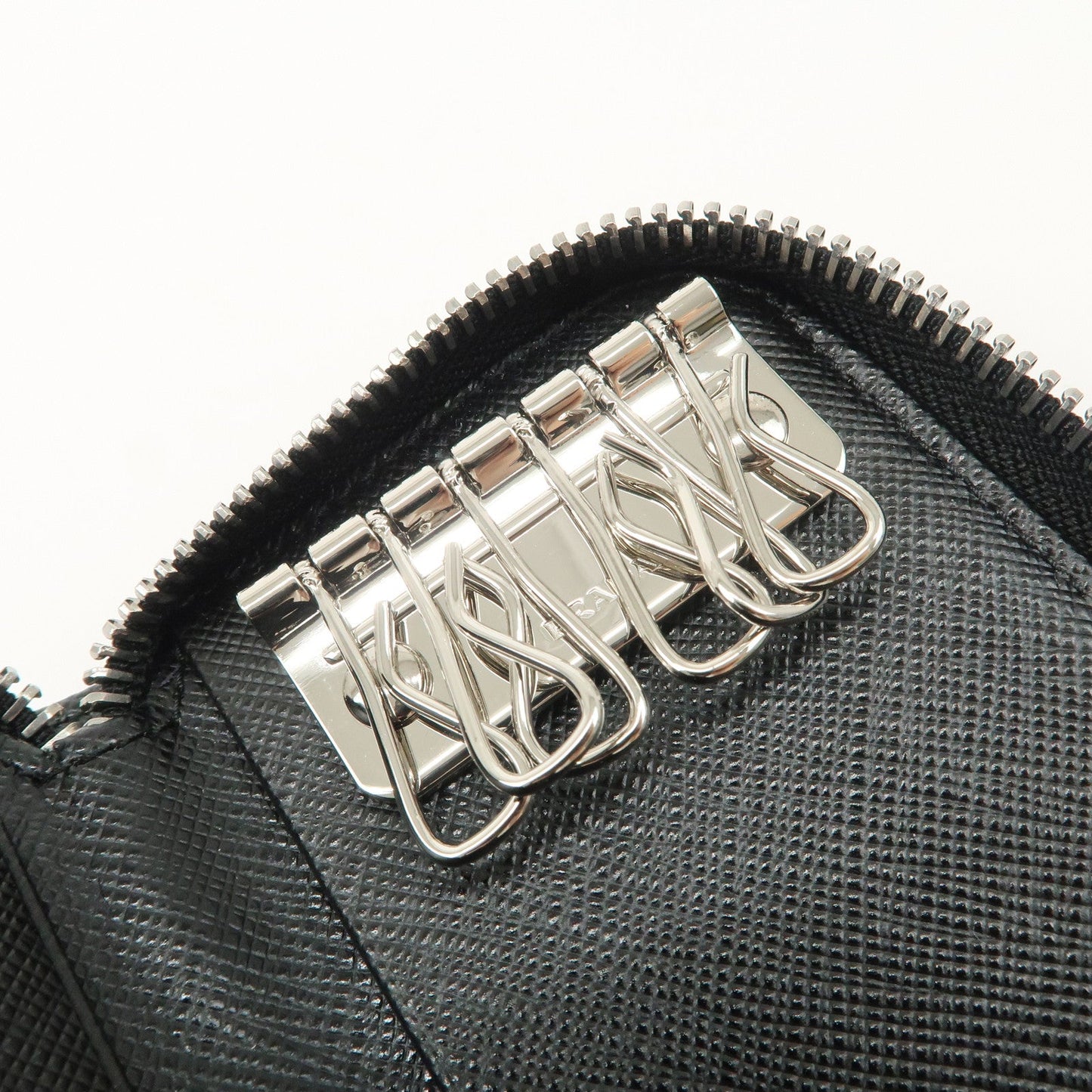 Prada Saffiano Leather Round Zippy Key Case Black 2PG604 Used【Pre-order】