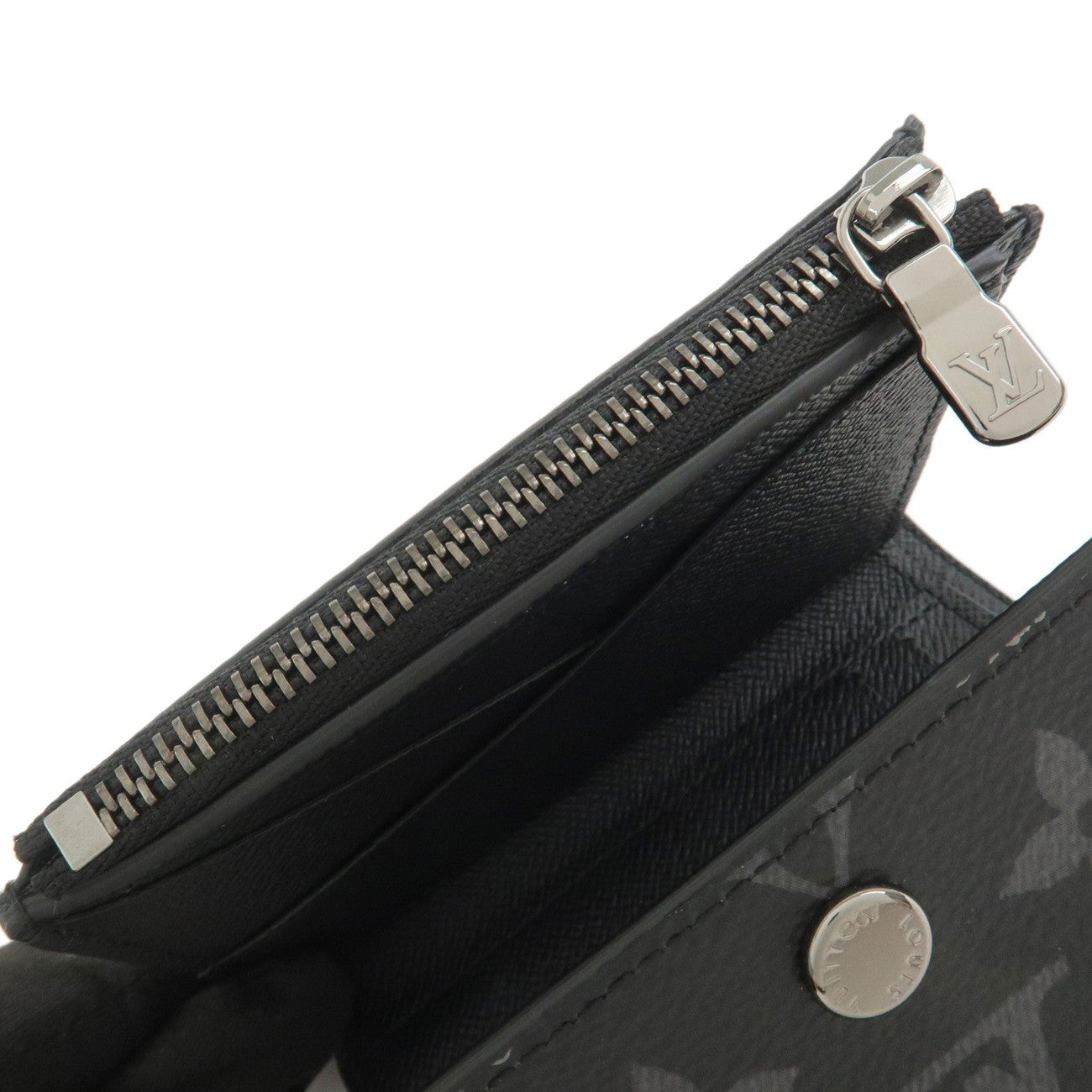 Louis Vuitton Monogram Eclipse Victor Compact Wallet M12598【Pre-order】