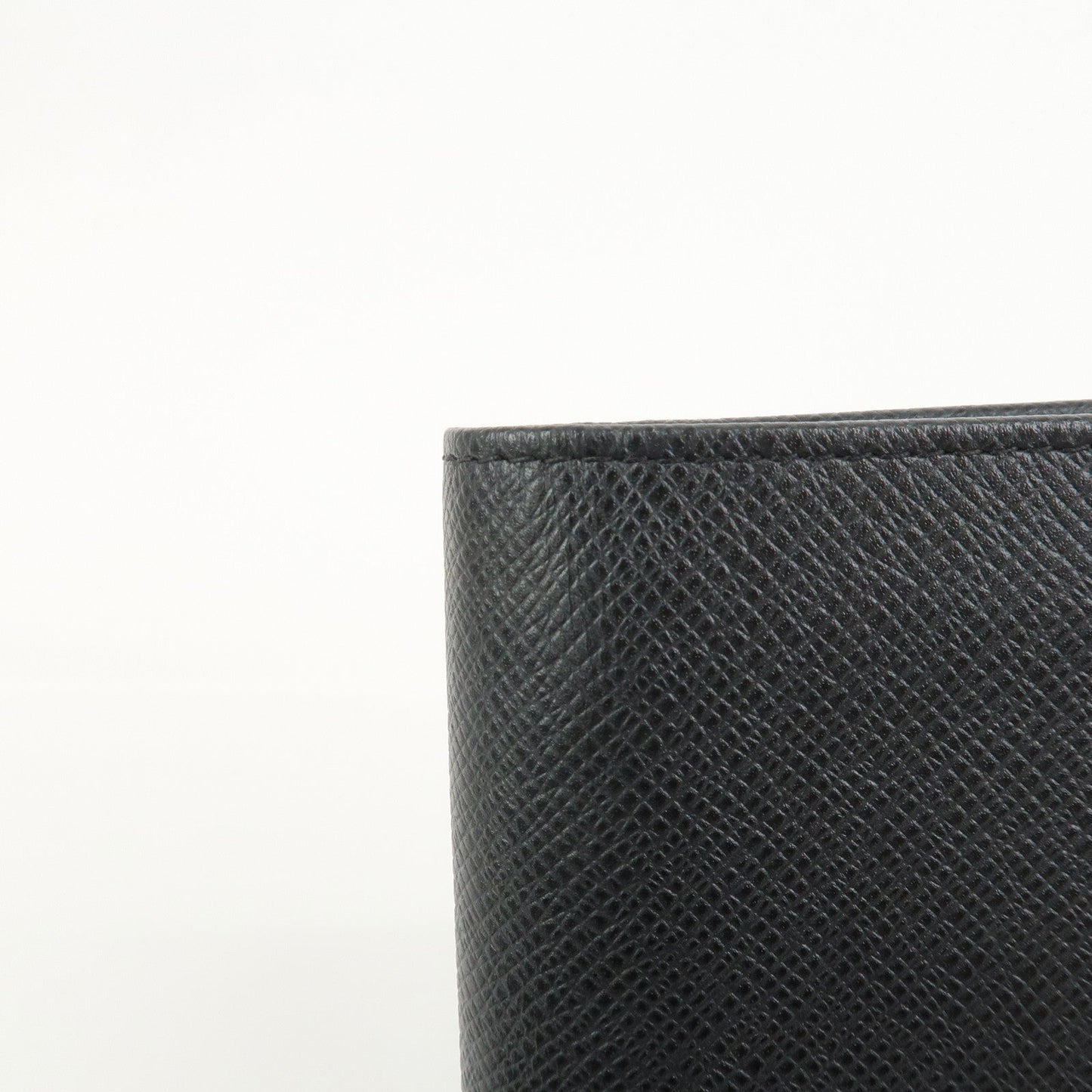 Louis Vuitton Taiga Portefeuille Brazza Bi-fold Long Wallet M30501【Pre-order】