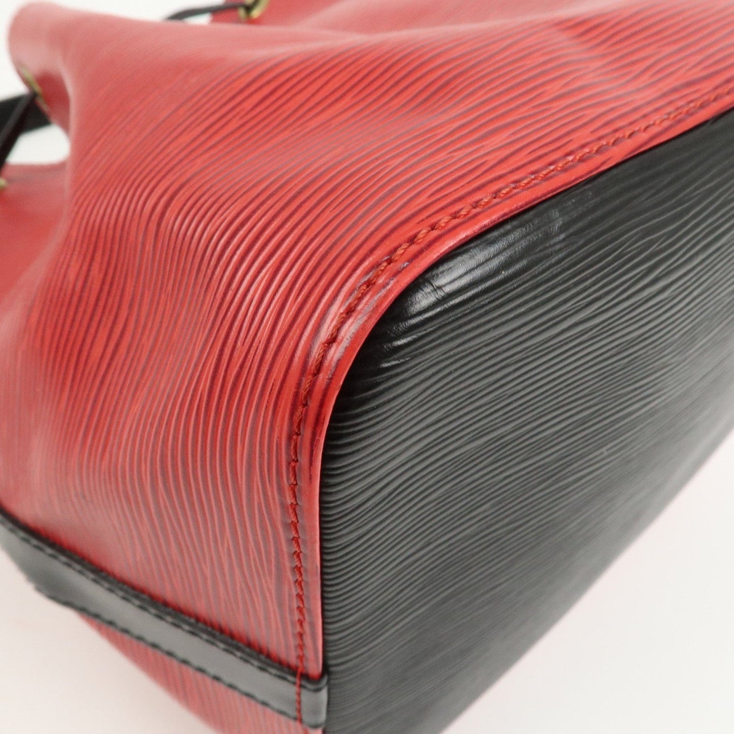 Louis Vuitton Epi Petit Noe Shoulder Bag Bicolor Noir Red M44172【Pre-order】