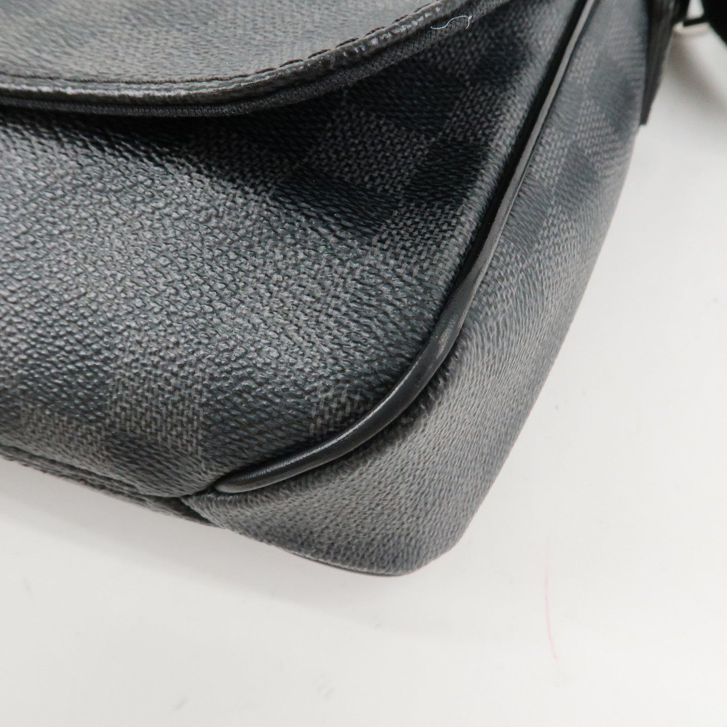 Louis Vuitton Damier Graphite District PM Shoulder Bag Black N41260【Pre-order】