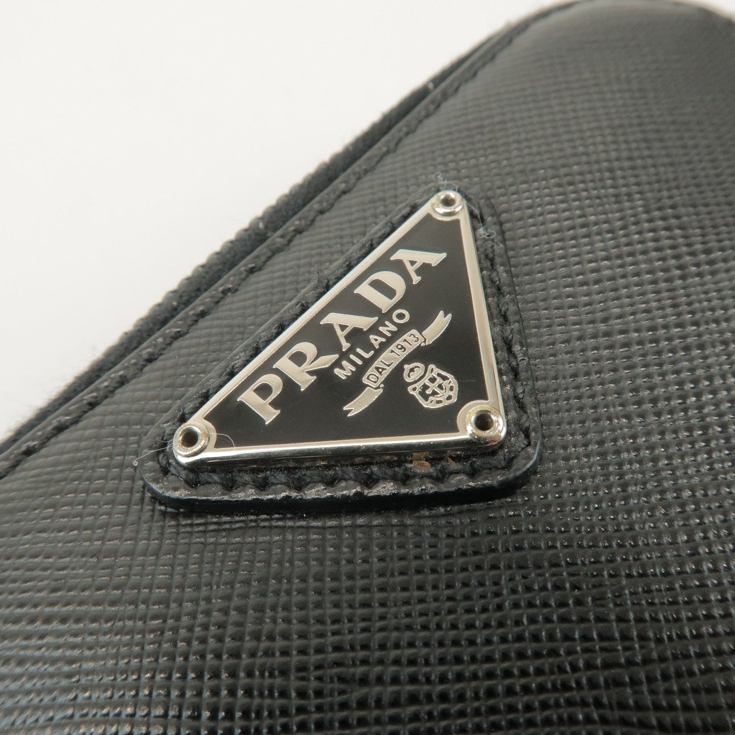Prada Logo Leather Round Zippy Bi-fold Wallet Black 1ML522【Pre-order】