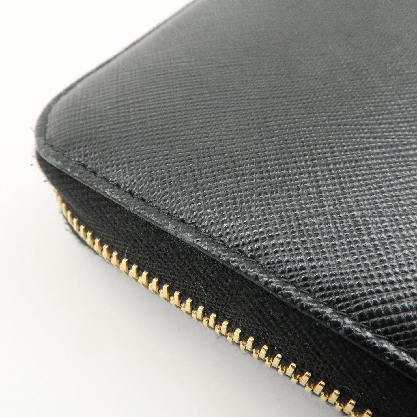 Prada Logo Saffiano Leather Round Zippy Long Wallet Black【Pre-order】