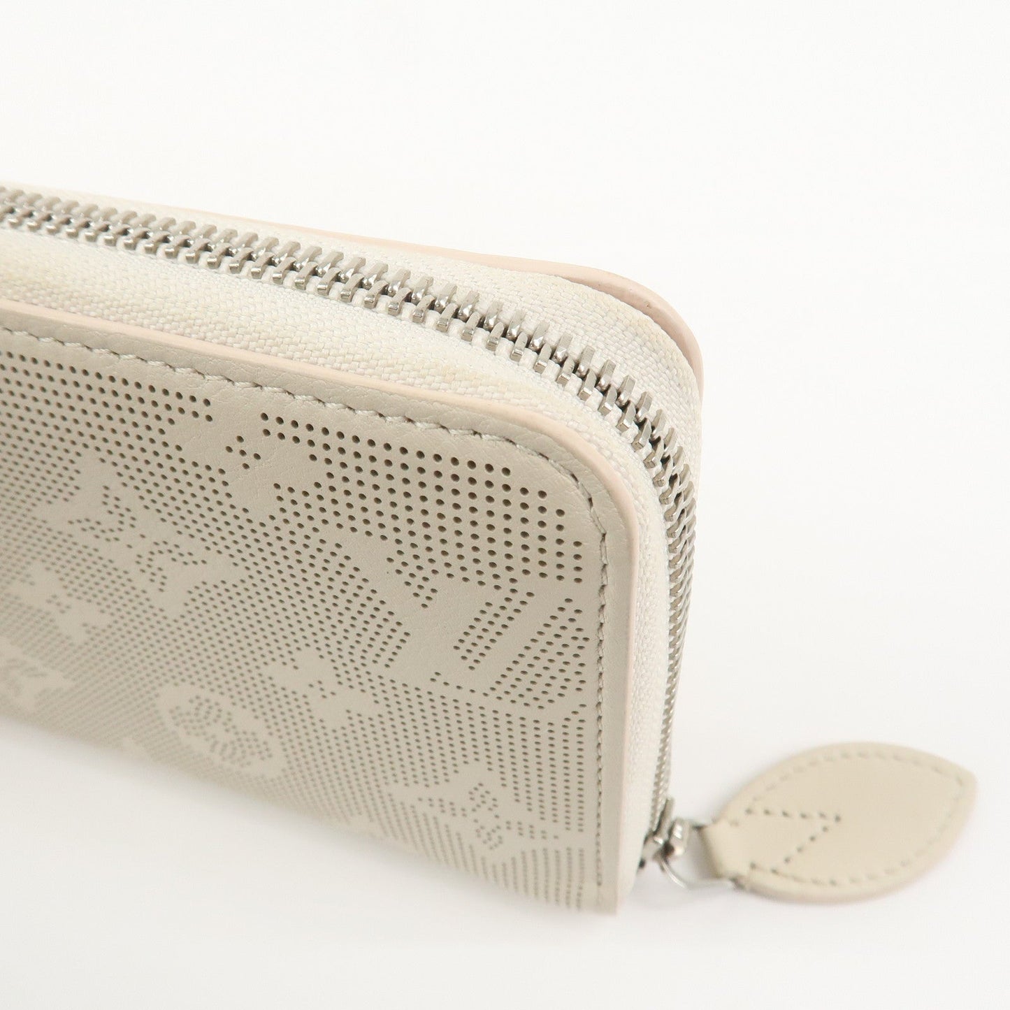 Louis Vuitton Monogram Mahina Reverse Round Zippy Wallet M83029【Pre-order】