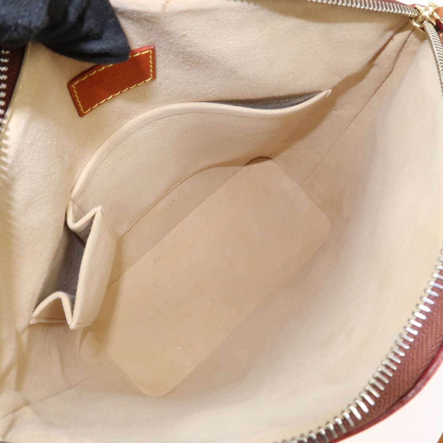 Louis Vuitton Lockit Nomade Leather Hand Bag Caramel Brown M85388【Pre-order】