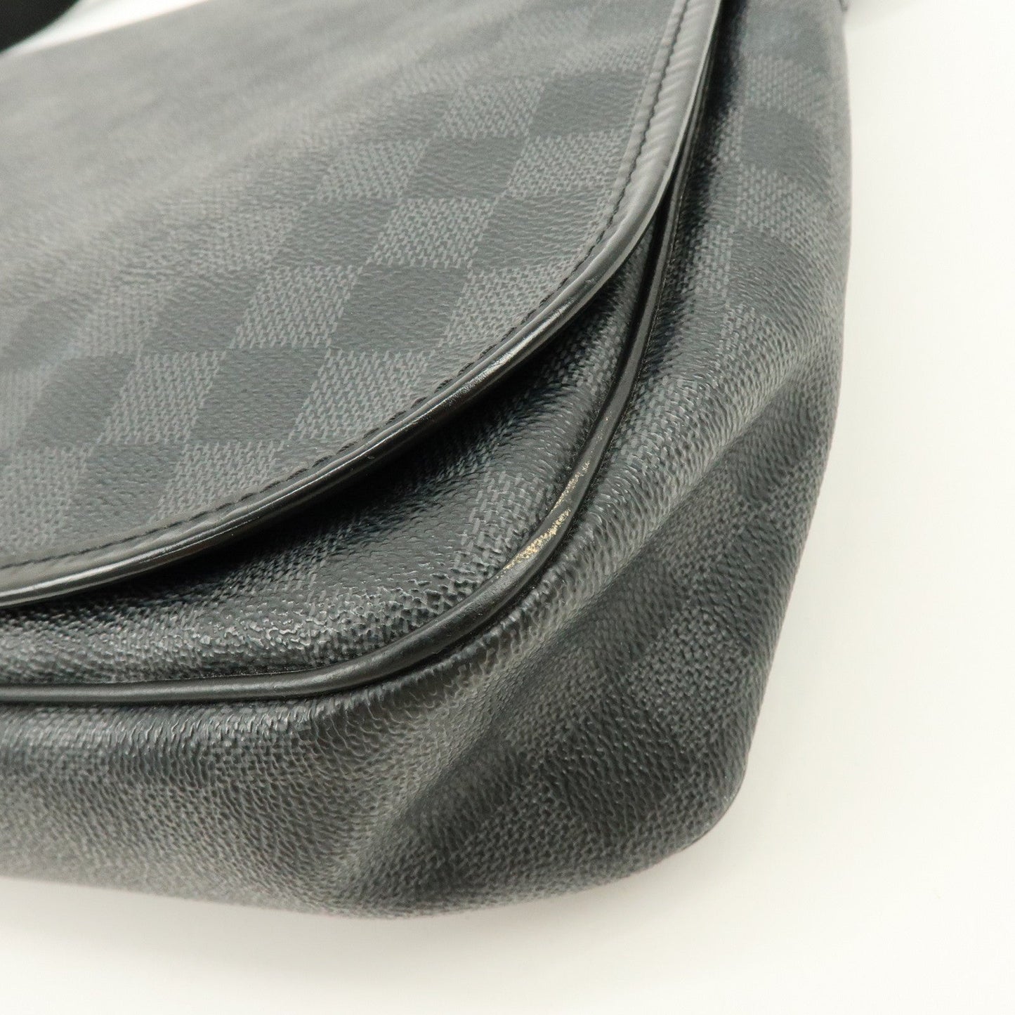 Louis Vuitton Damier Graphite Daniel MM Shoulder Bag N58029【Pre-order】