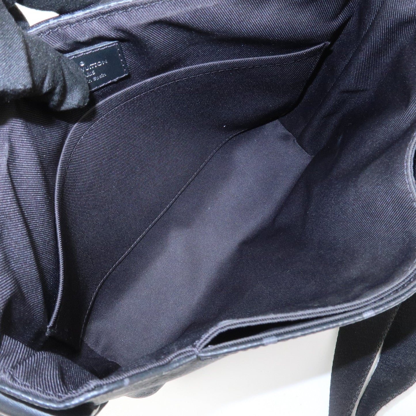 Louis Vuitton Monogram Eclipse District PM Crossbody Bag M44000【Pre-order】