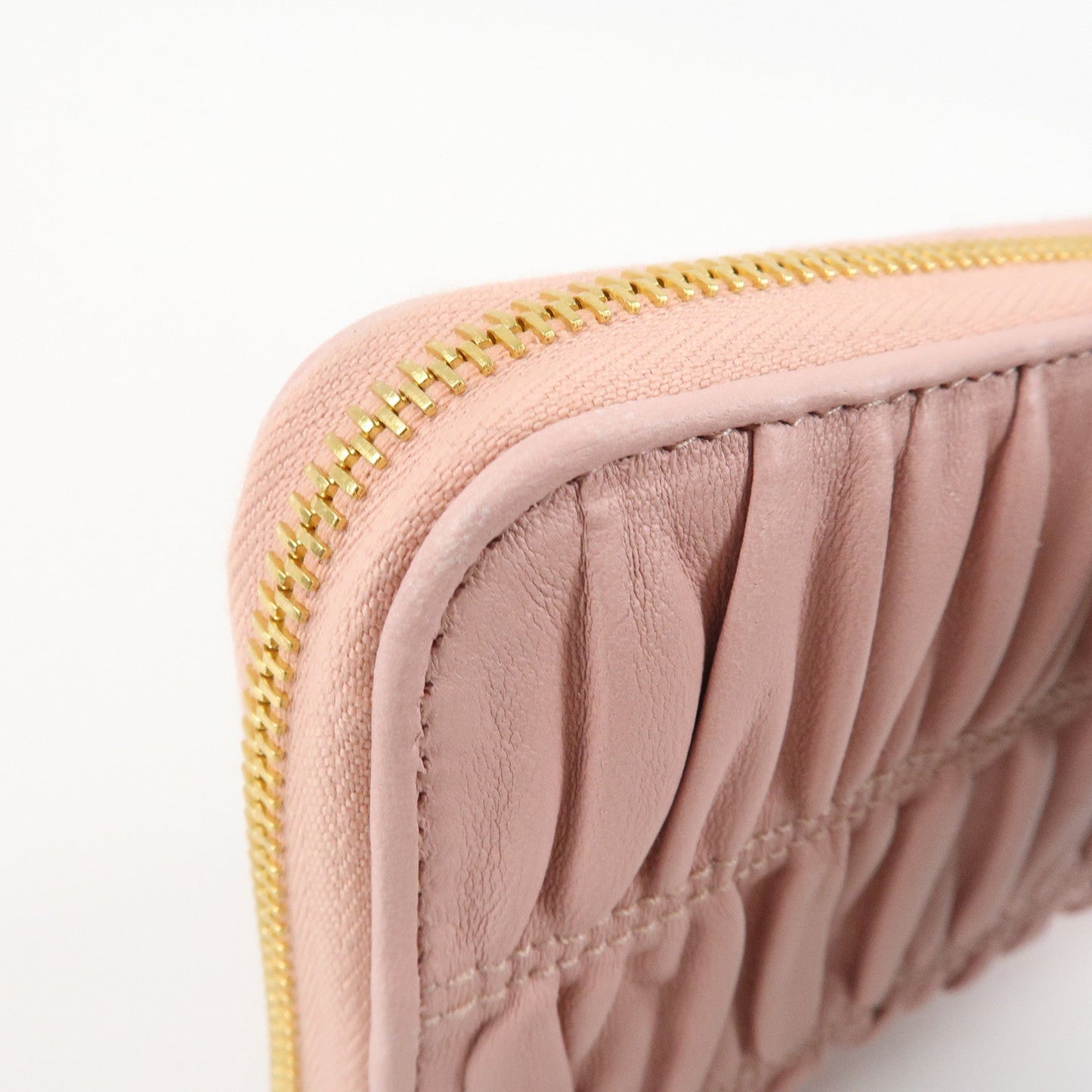 Prada Leather Gather Round Zippy Wallet Gold Hardware Pink 1M0506 Used【Pre-order】