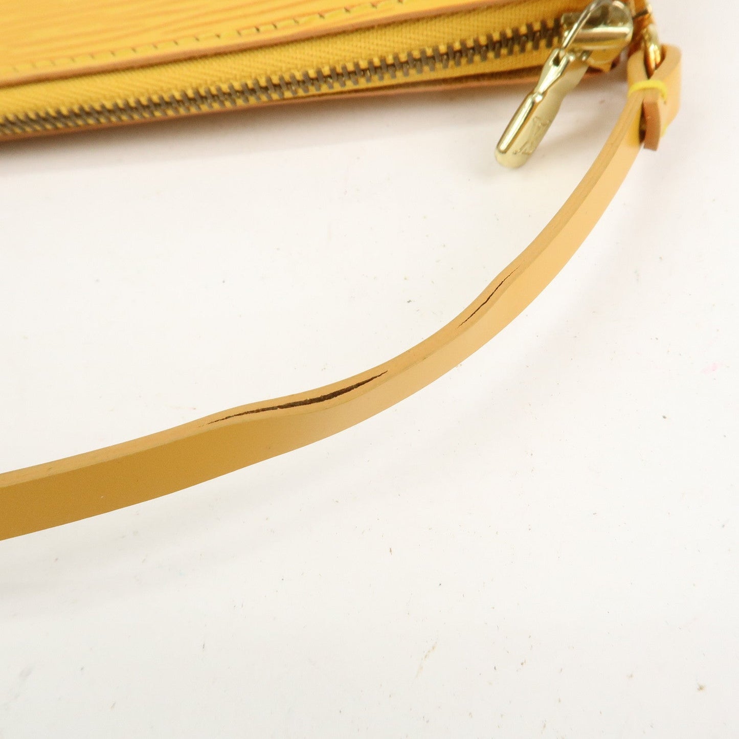 Louis Vuitton Epi Pochette Accessoires Pouch Tassili Yellow M52959【Pre-order】