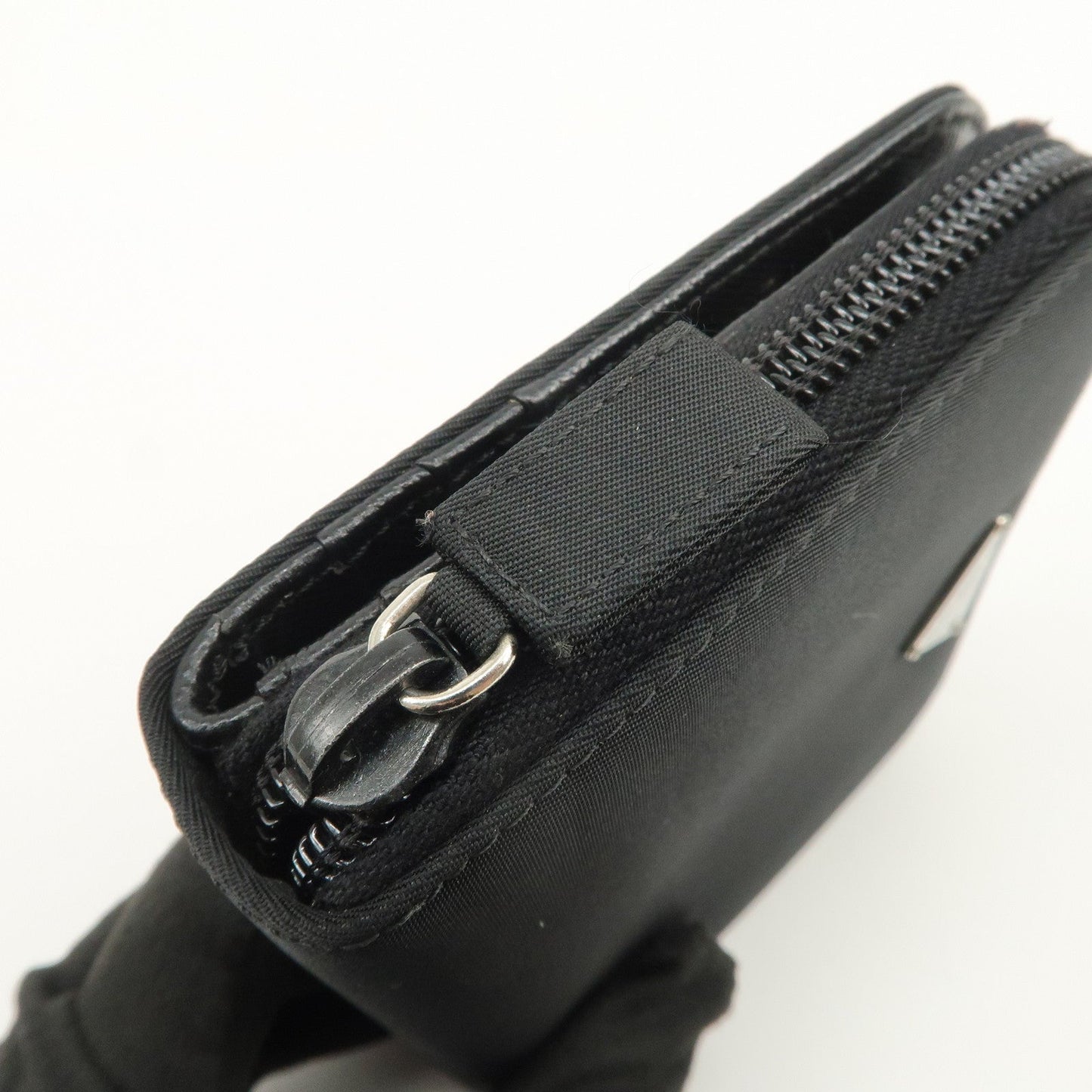 Prada Tessuto Nylon Bi-fold Round Zippy Compact Wallet Black M605【Pre-order】
