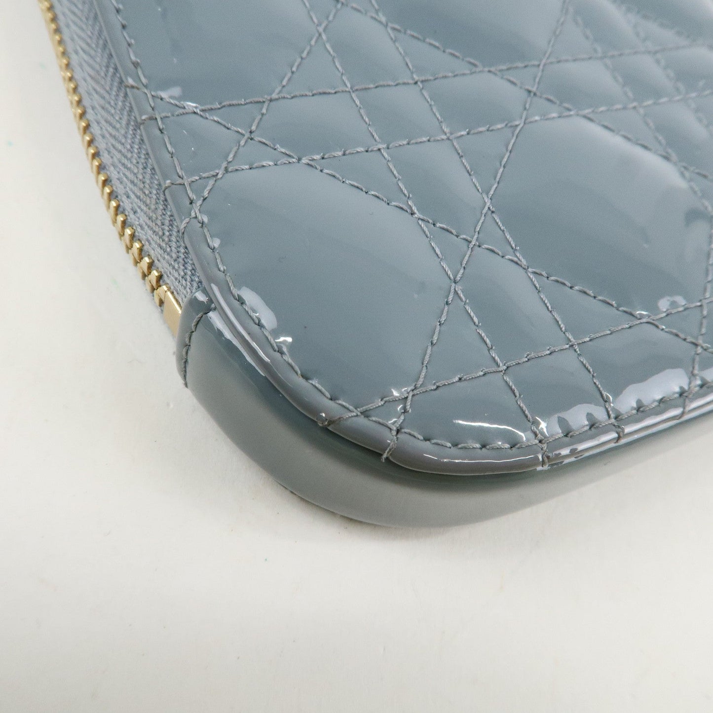 Christian Dior Lady Dior Cannage Patent Leather Phone Holder【Pre-order】