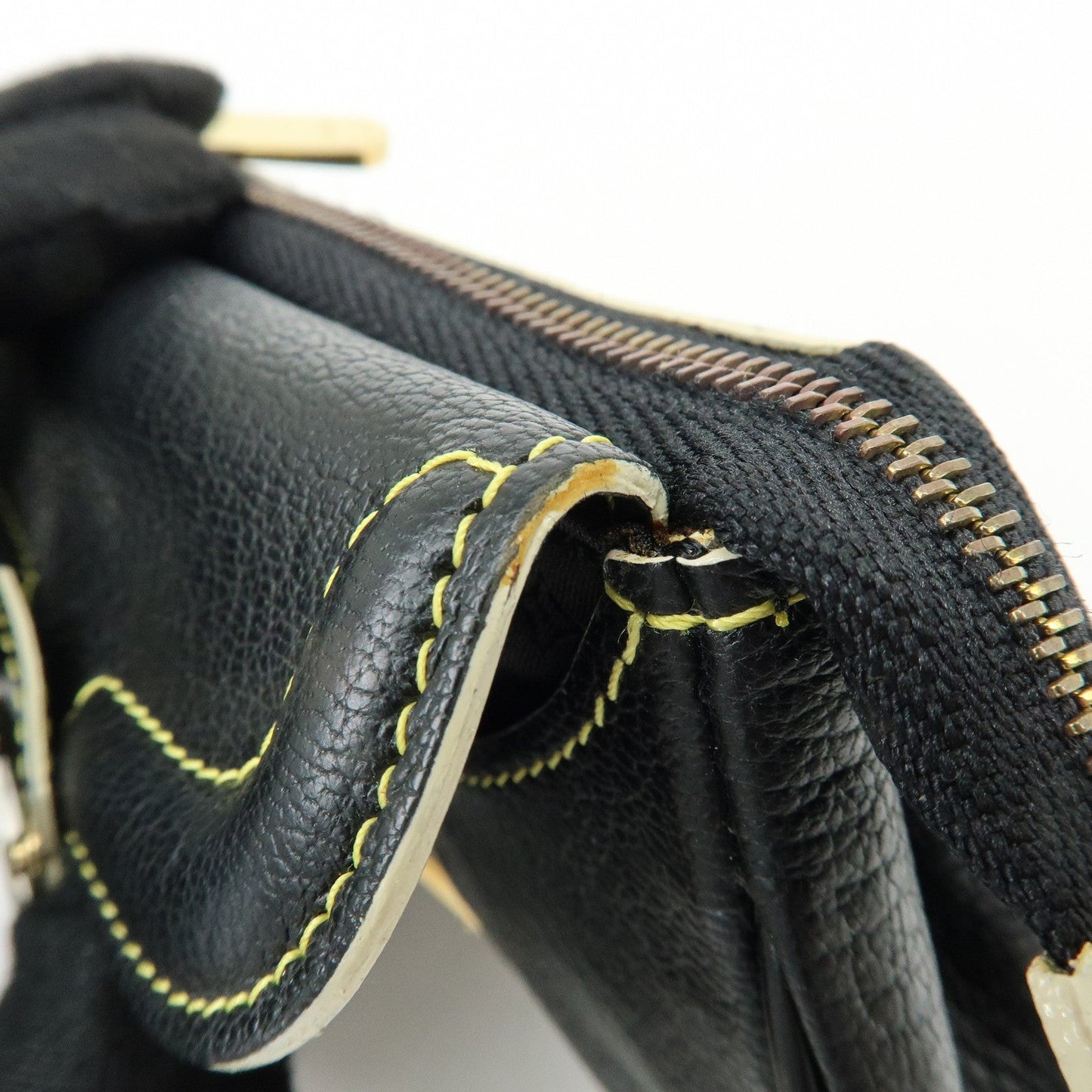 Louis Vuitton Suhari Mignon Leather Pouch Noir Black M91780【Pre-order】