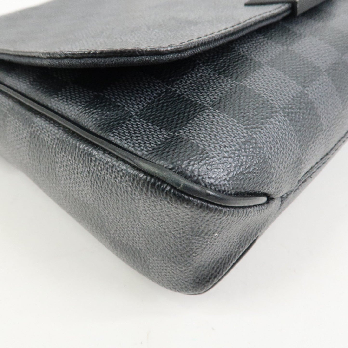 Louis Vuitton Damier Graphite District PM Shoulder Bag Noir N41260【Pre-order】