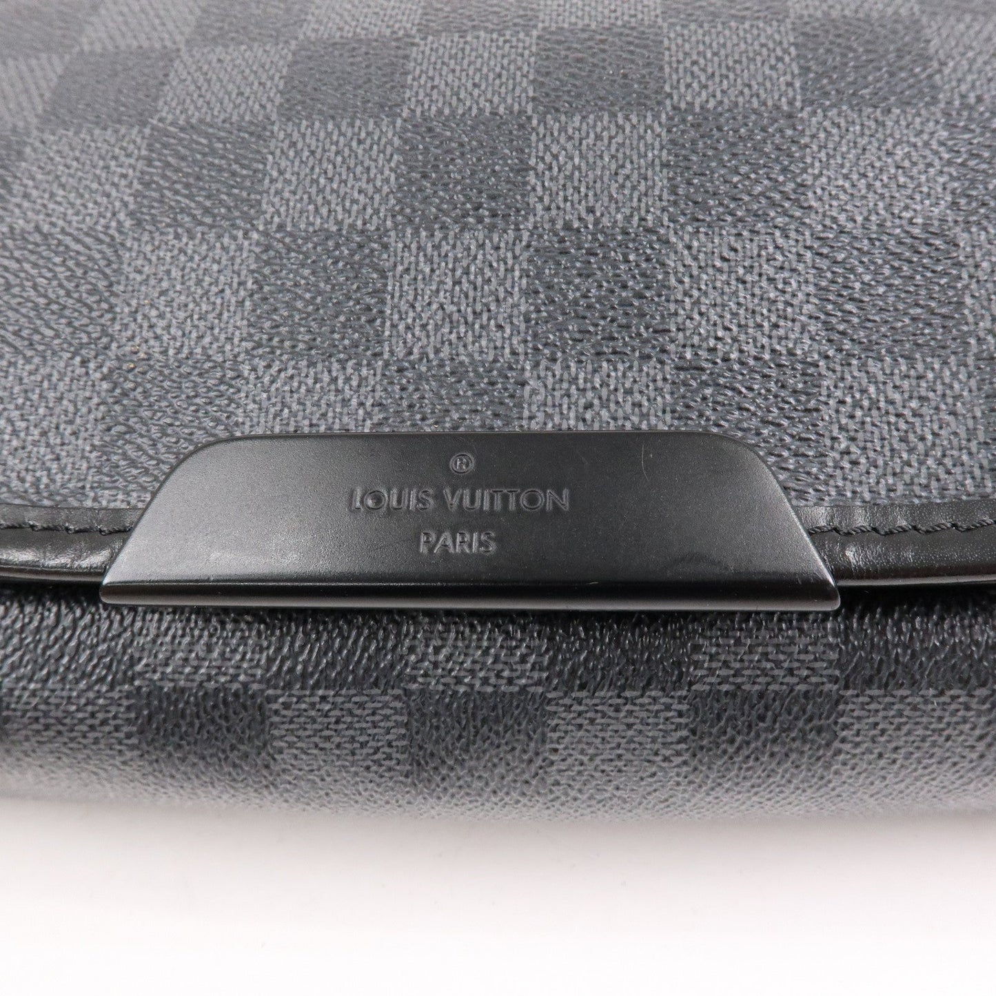 Louis Vuitton Damier Graphite Daniel MM Shoulder Bag N58029【Pre-order】