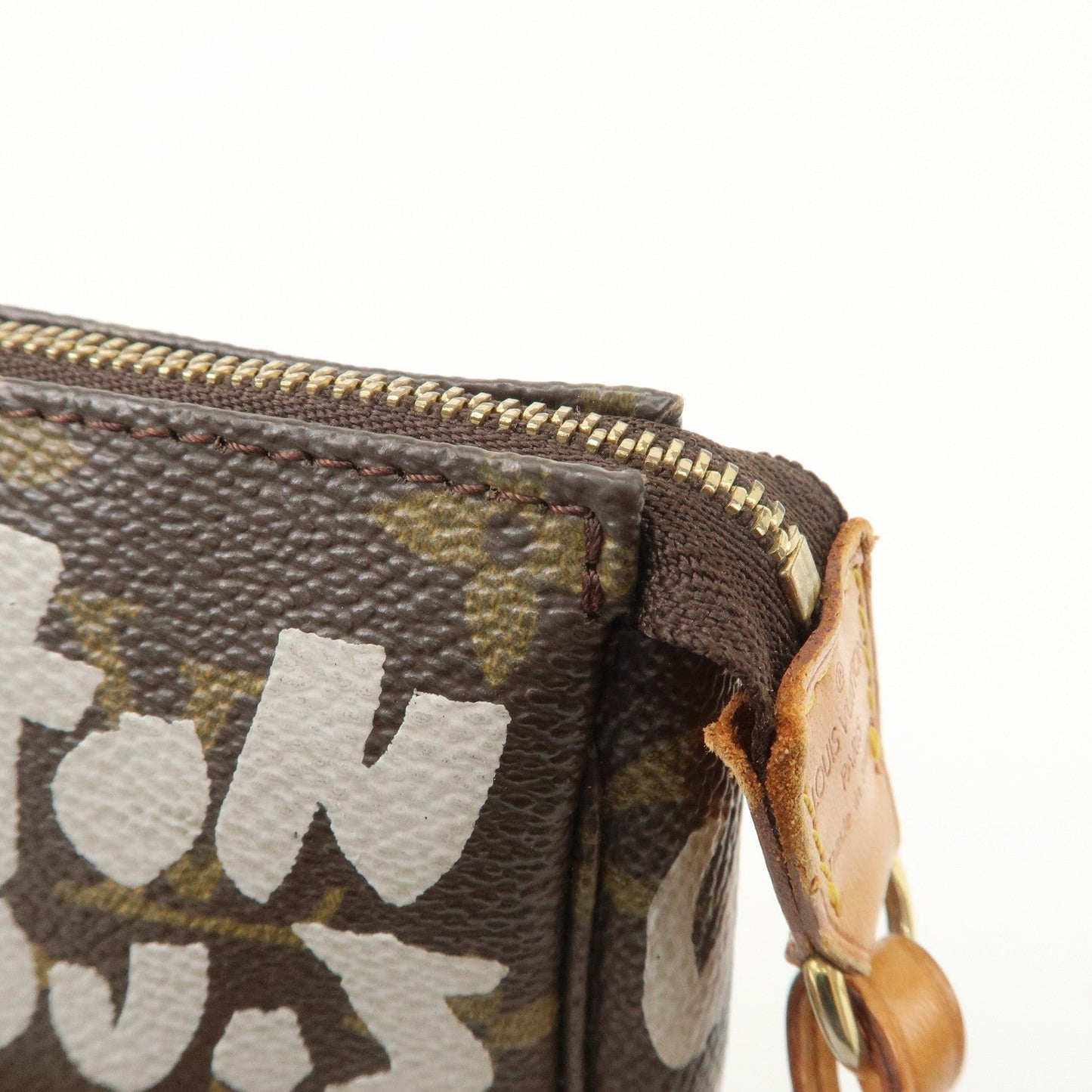 Louis Vuitton Monogram Graffiti Pochette Accessoires M92192【Pre-order】