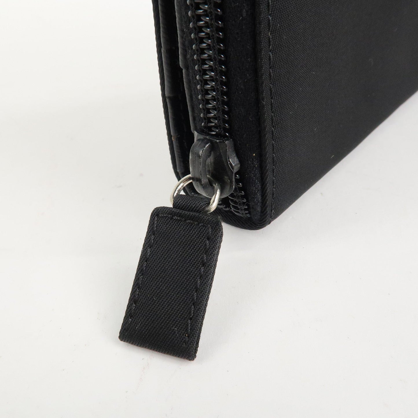 Prada Nylon Saffiano Leather Bi-fold Round zippy Wallet Black Used【Pre-order】