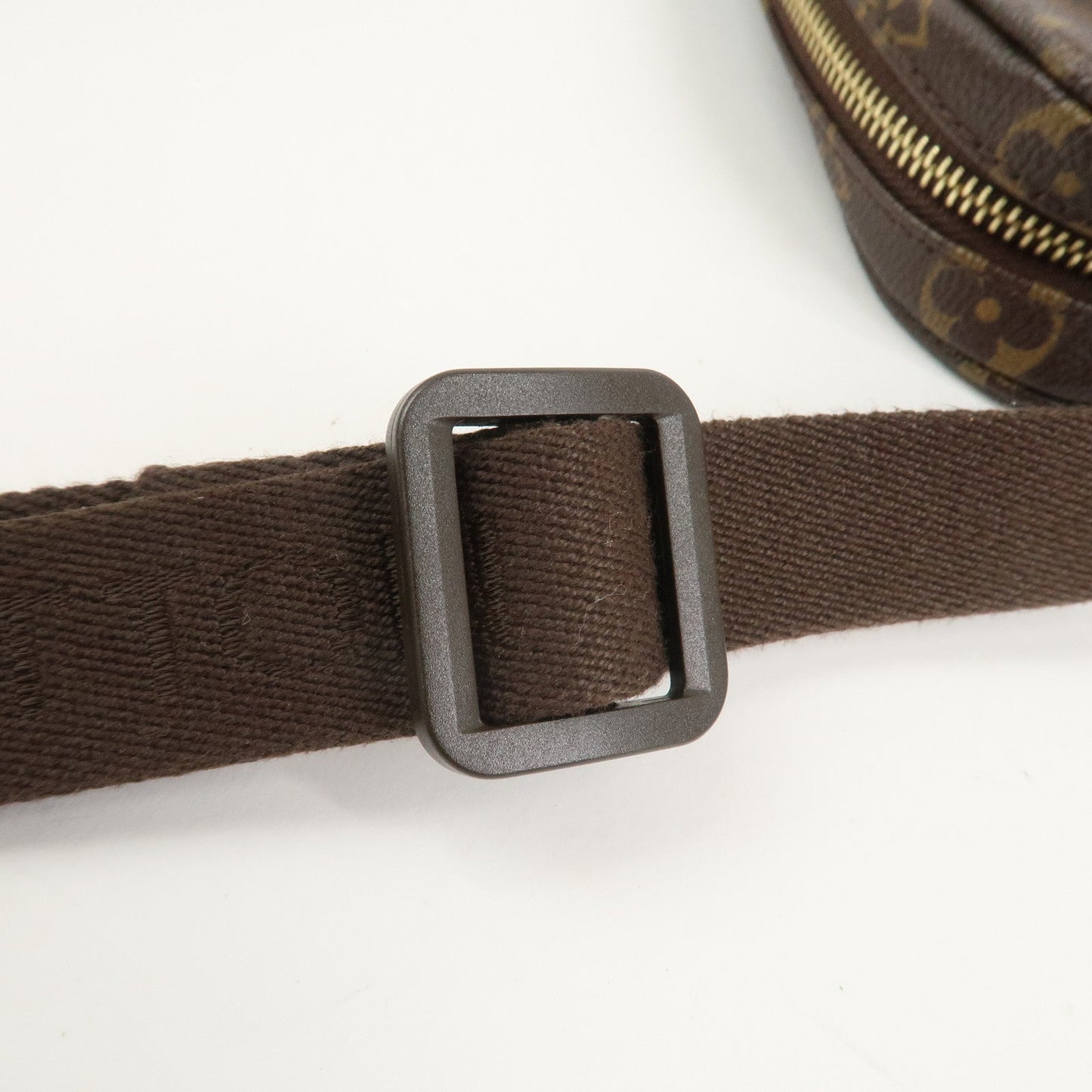 Louis Vuitton Monogram Trotteur Beaubourg Shoulder Bag Brown M97037【Pre-order】