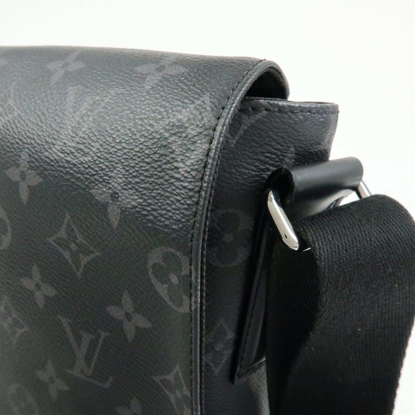 Louis Vuitton Monogram Eclipse District PM Crossbody Bag M44000【Pre-order】