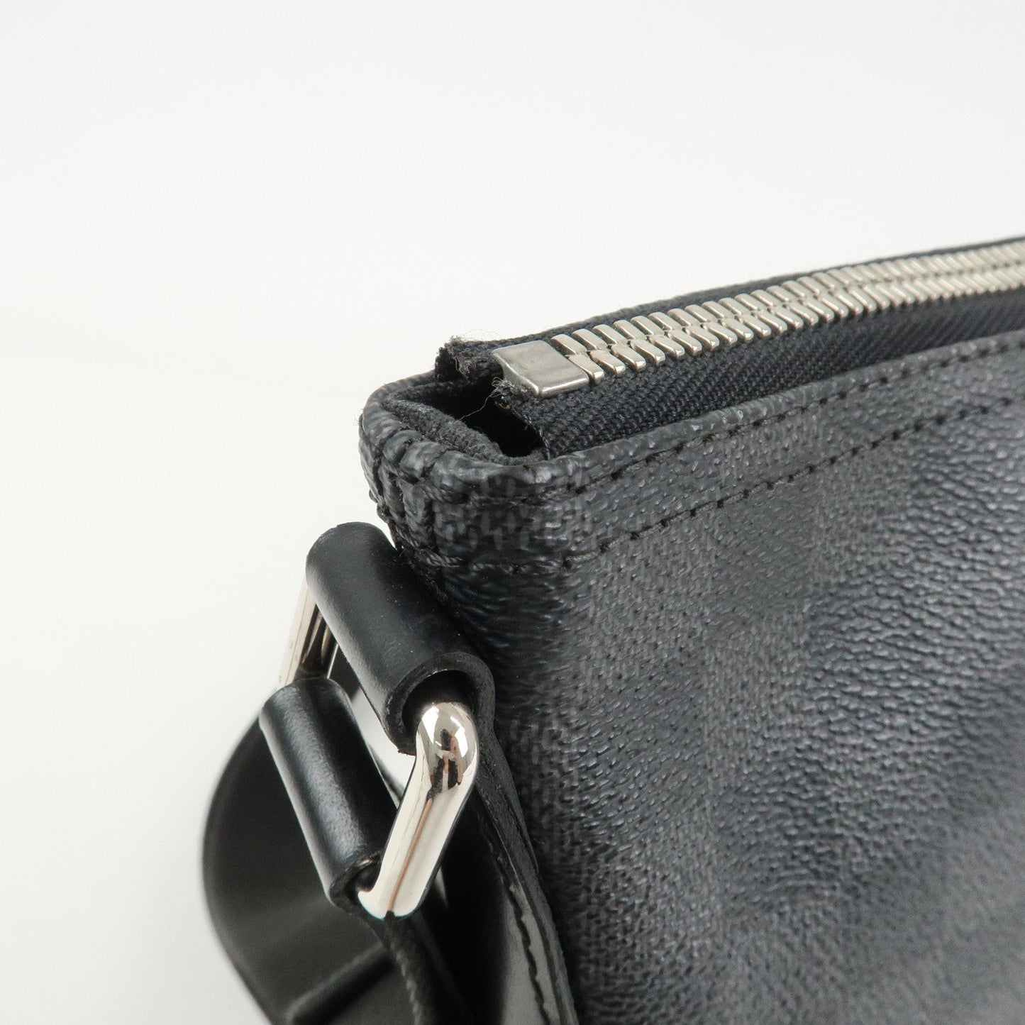 Louis Vuitton Damier Graphite Mick PM Shoulder Crossbody Bag N41211【Pre-order】