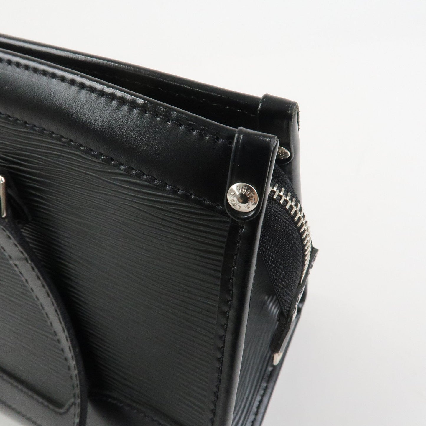 Louis Vuitton Epi Leather Madeleine PM Hand Bag Noir Black M59332【Pre-order】