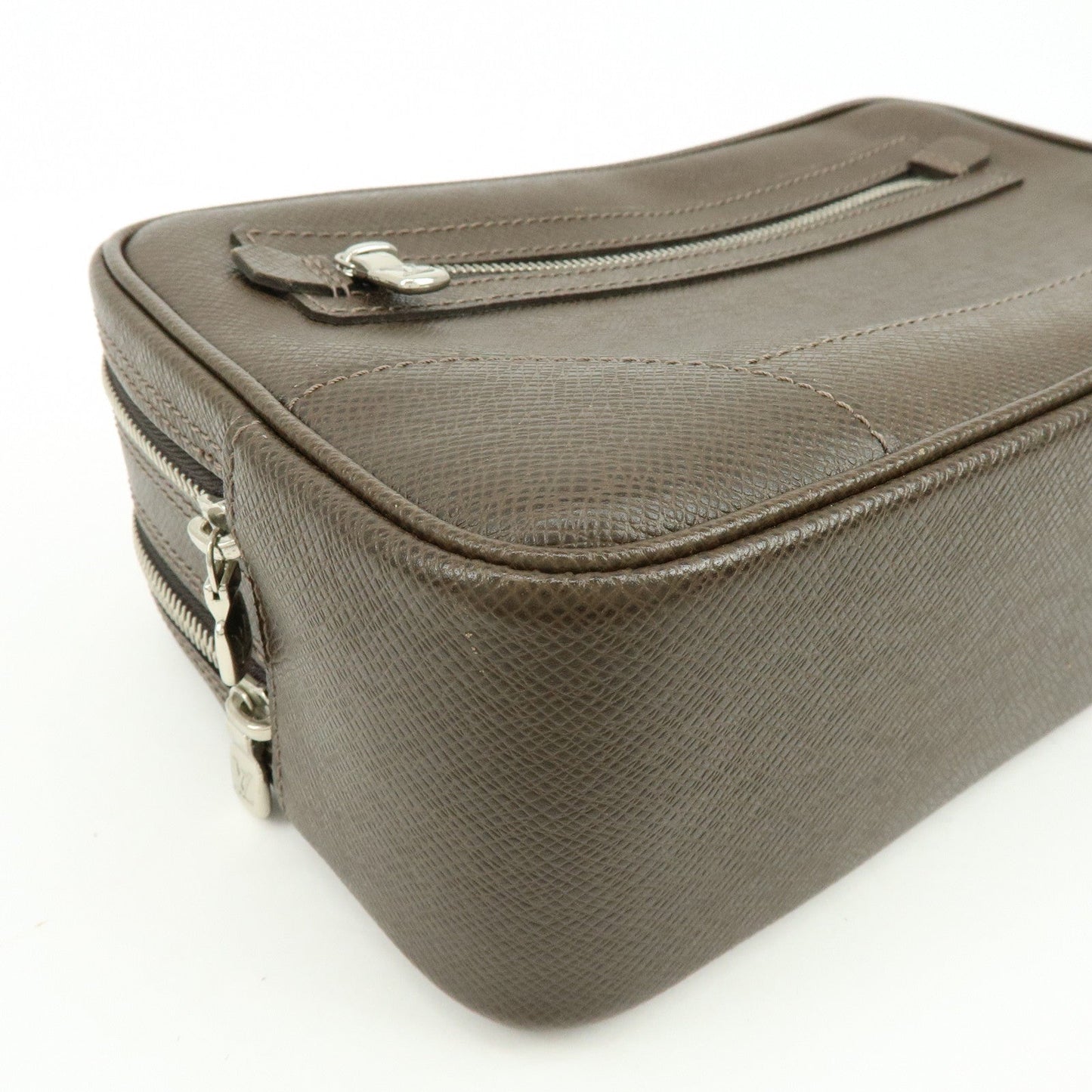 Louis Vuitton Taiga Neo Pavel Clultch Bag Grizzly M31148【Pre-order】