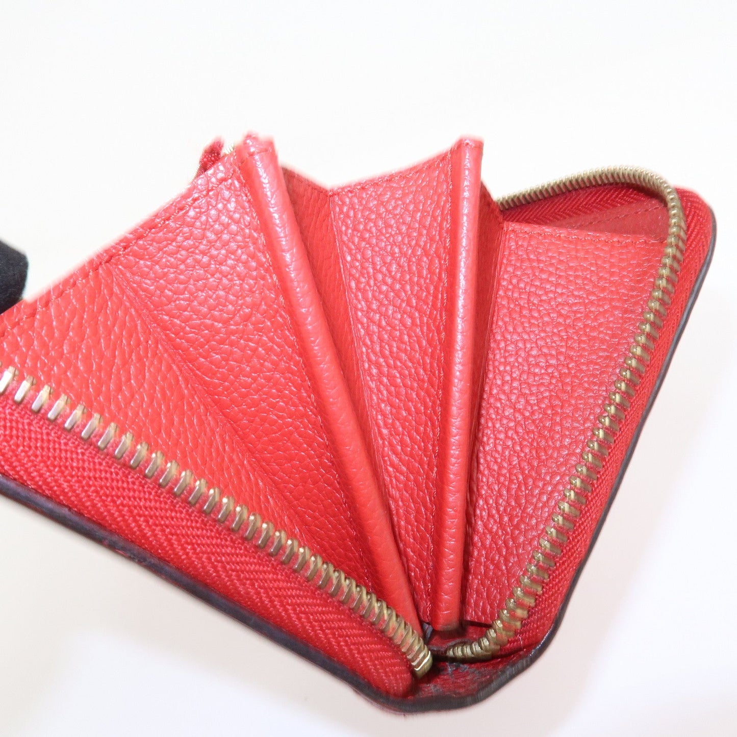 Louis Vuitton Monogram Empreinte Leather Round Zippy Wallet M68571【Pre-order】