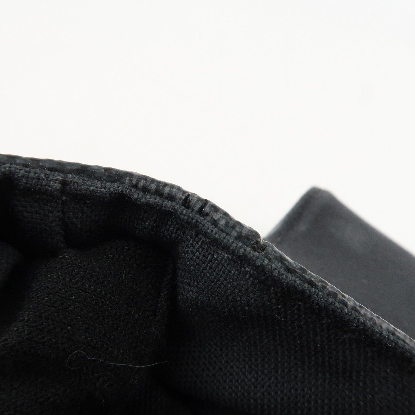 Louis Vuitton Damier Graphite District PM Shoulder Bag Black N41260【Pre-order】
