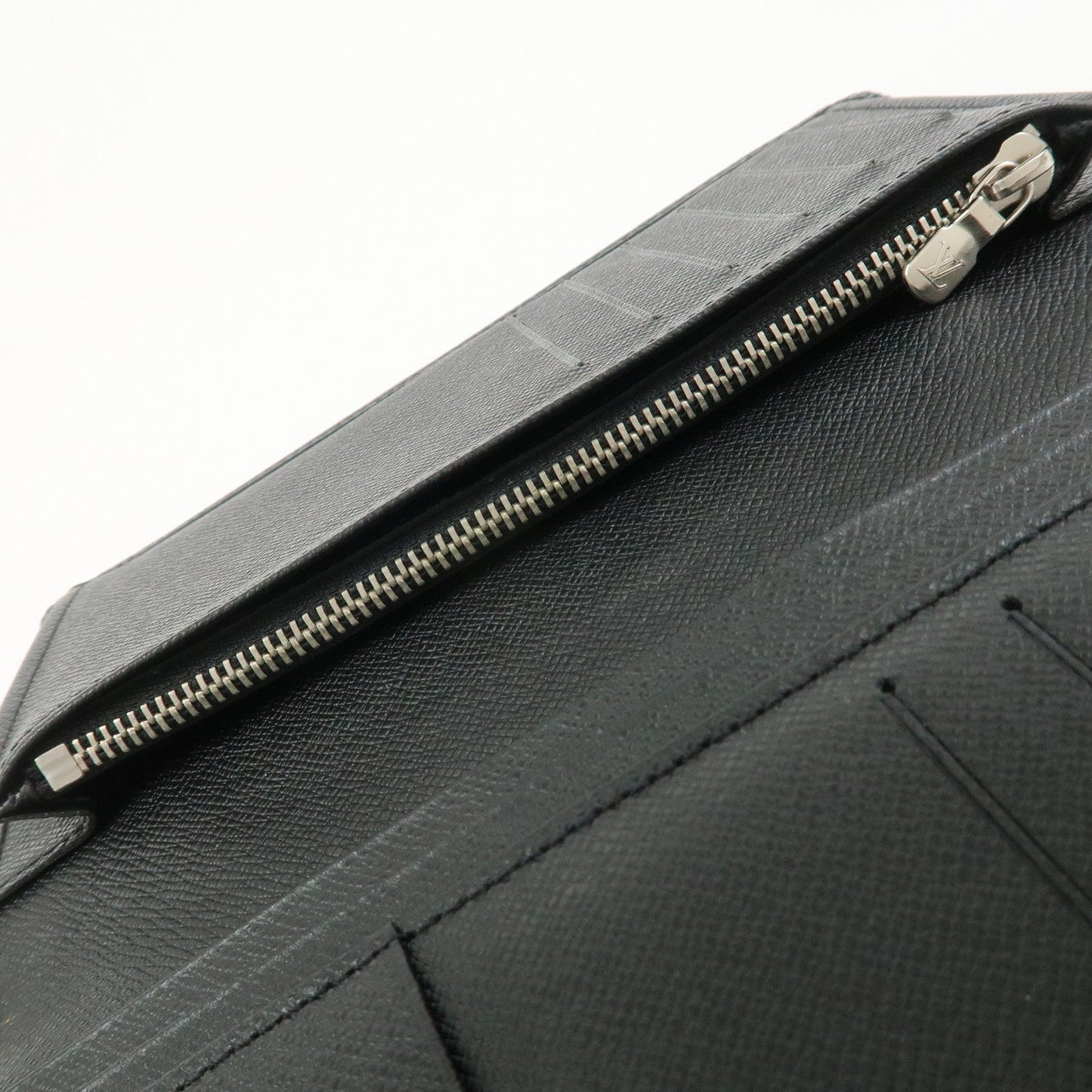 Louis Vuitton Taiga Portefeuille Brazza Bi-fold Long Wallet M30501【Pre-order】