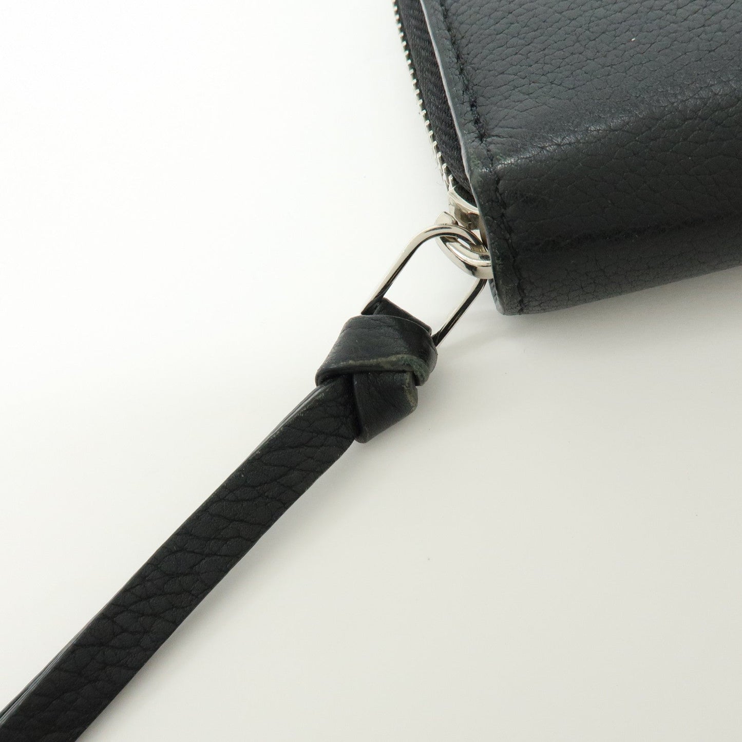 Louis Vuitton Leather Lockme Round Zippy Long Wallet Noir M62622【Pre-order】