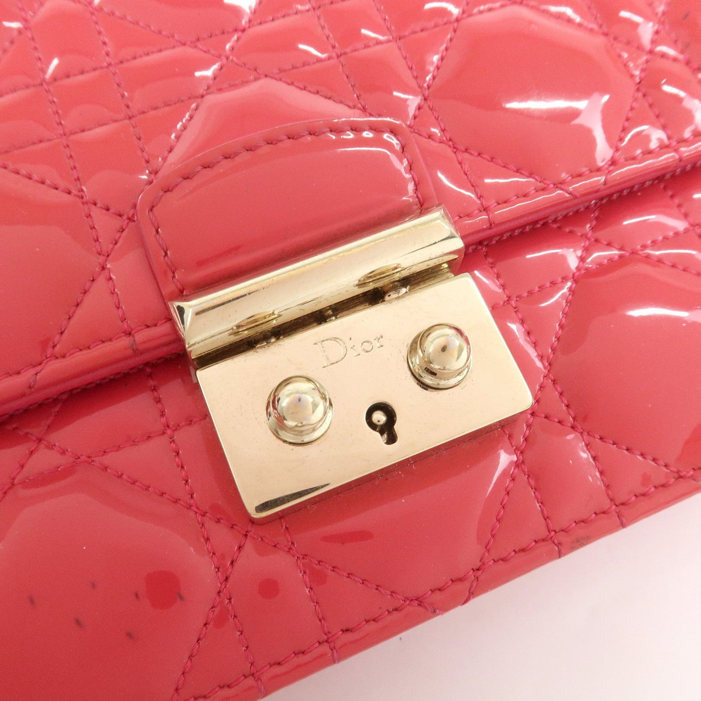 Christian Dior Cannage New Lock Patent Leather Chain Shoulder Bag【Pre-order】