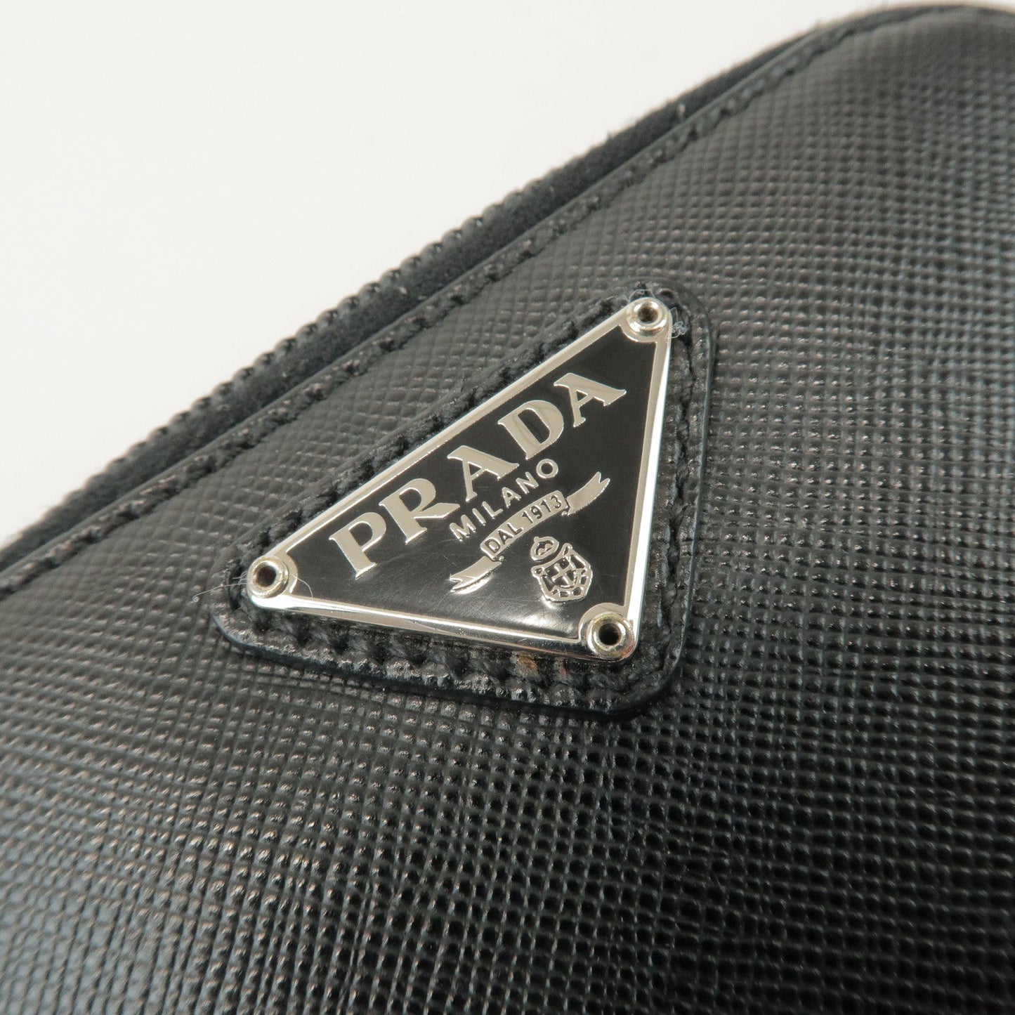 Prada Logo Leather Round Zippy Bi-fold Wallet Black 1ML522【Pre-order】