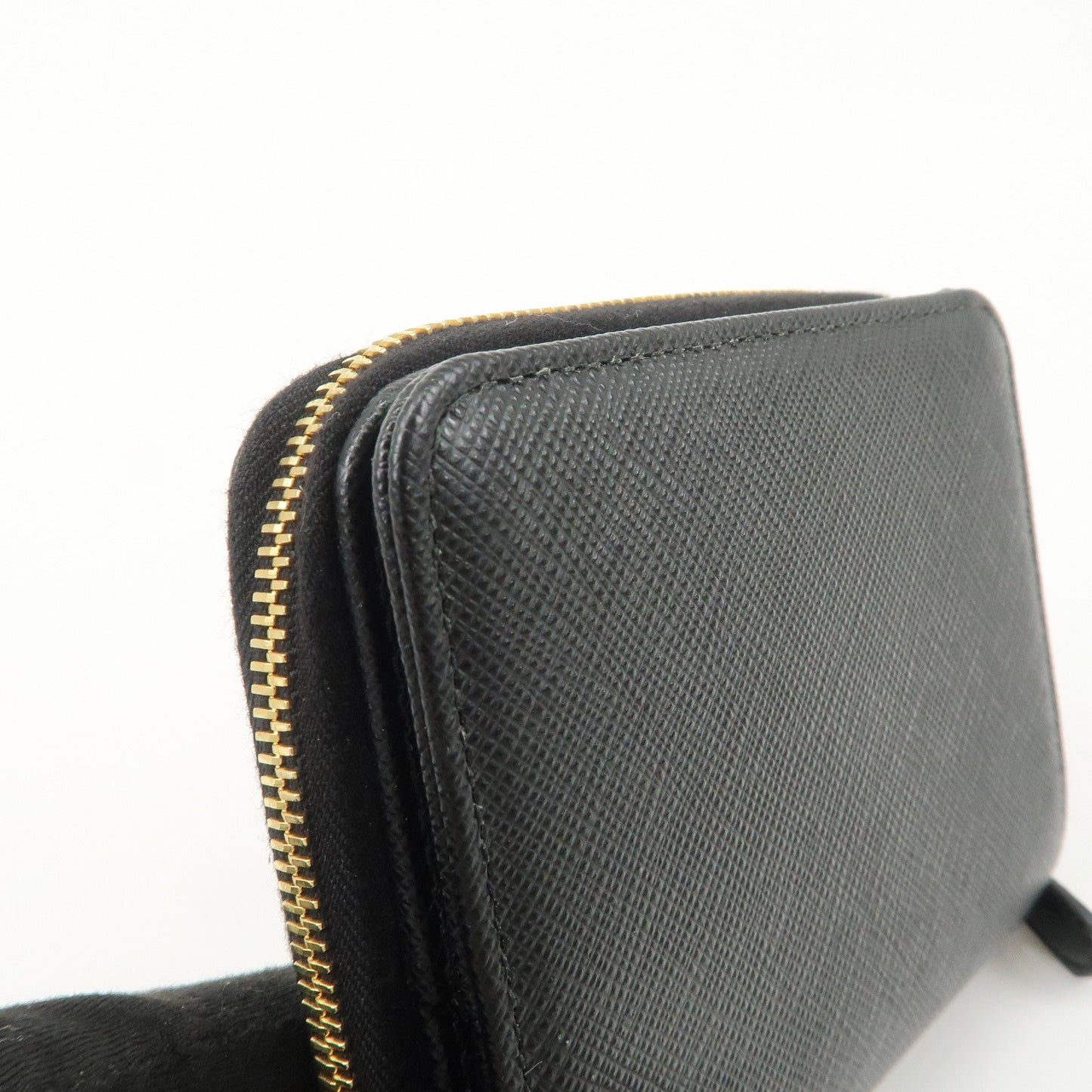 Prada Logo Saffiano Leather Round Zippy Wallet Black 1MM268【Pre-order】