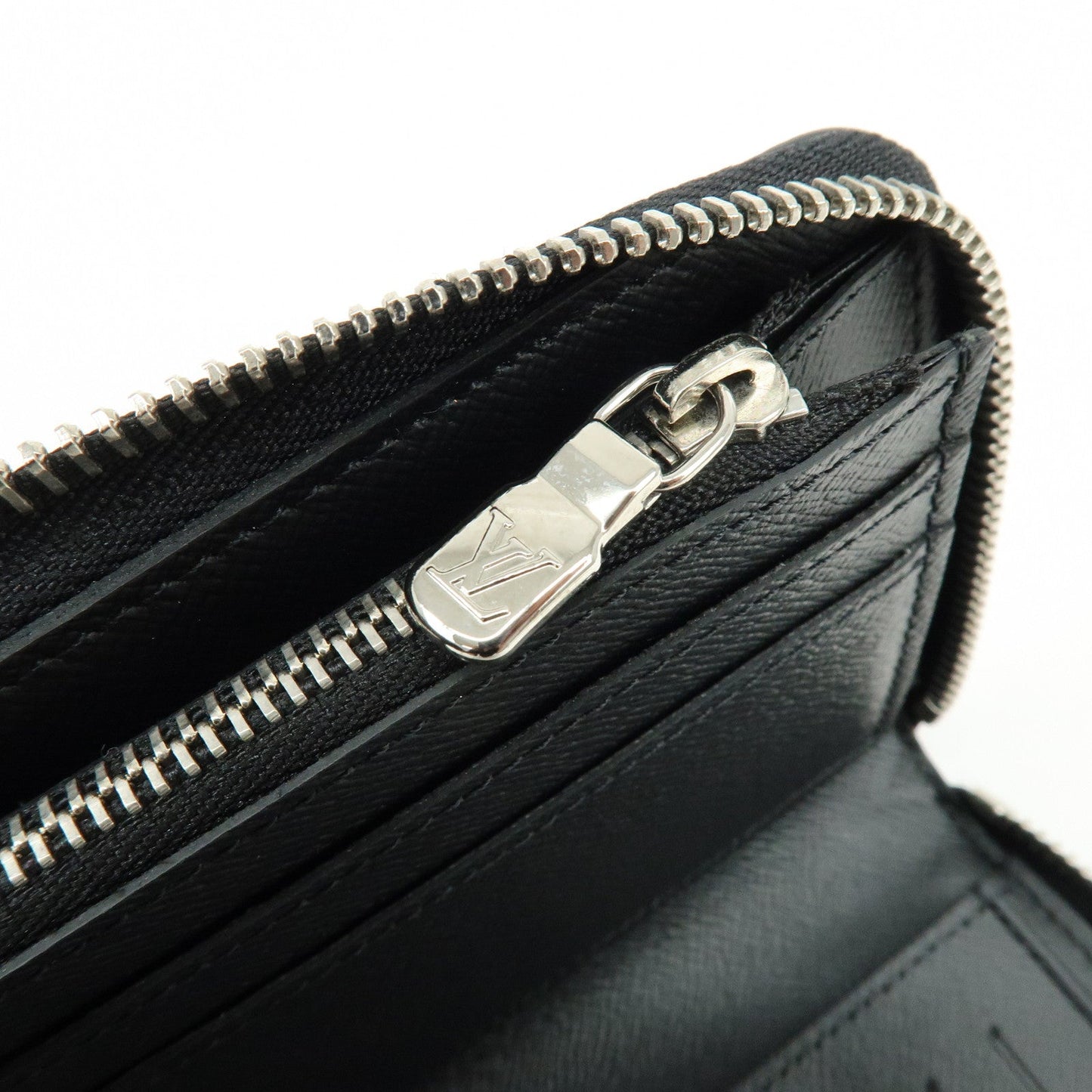 Louis Vuitton Taiga Vertical Round Zippy Wallet Ardoise M30503【Pre-order】