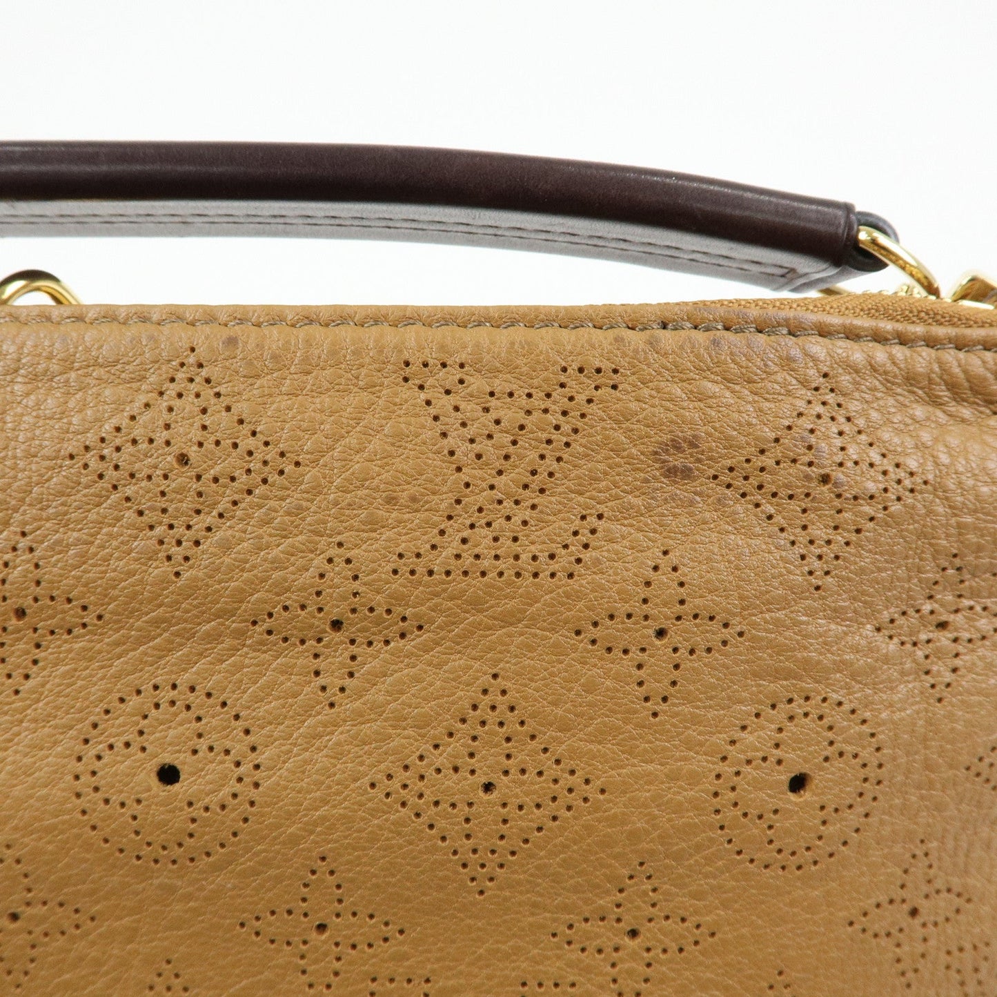 Louis Vuitton Monogram Mahina Selene MM Shoulder Bag Caramel M94214【Pre-order】