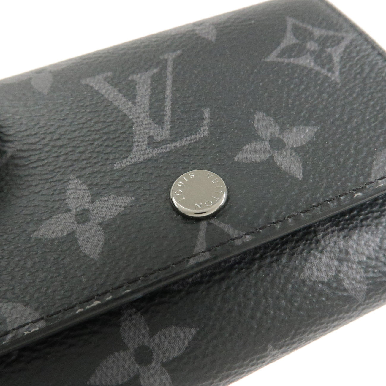 Louis Vuitton Monogram Eclipse Victor Compact Wallet M12598【Pre-order】