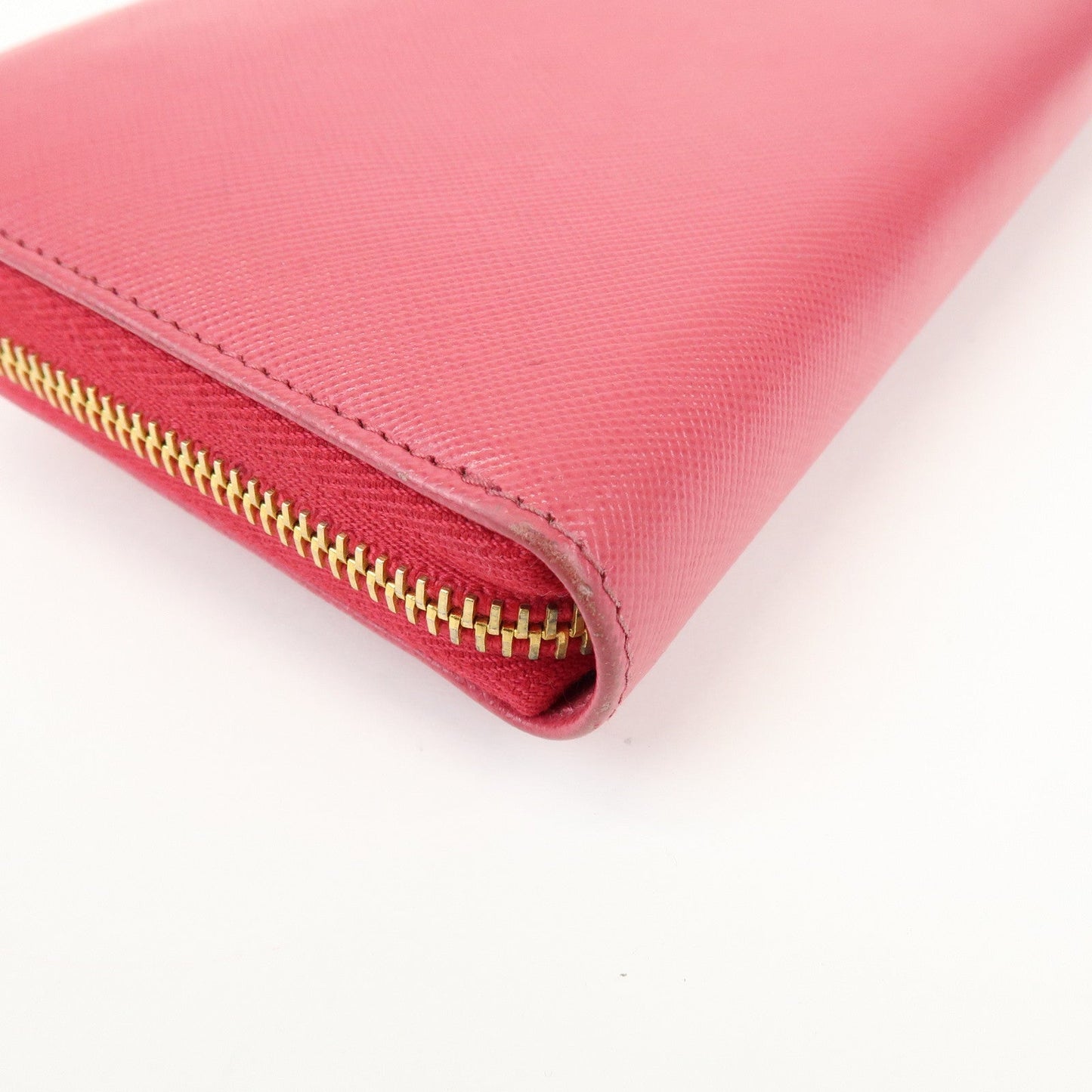 Prada Saffiano Leather Round Zippy Wallet Pink Pink 1M0506【Pre-order】