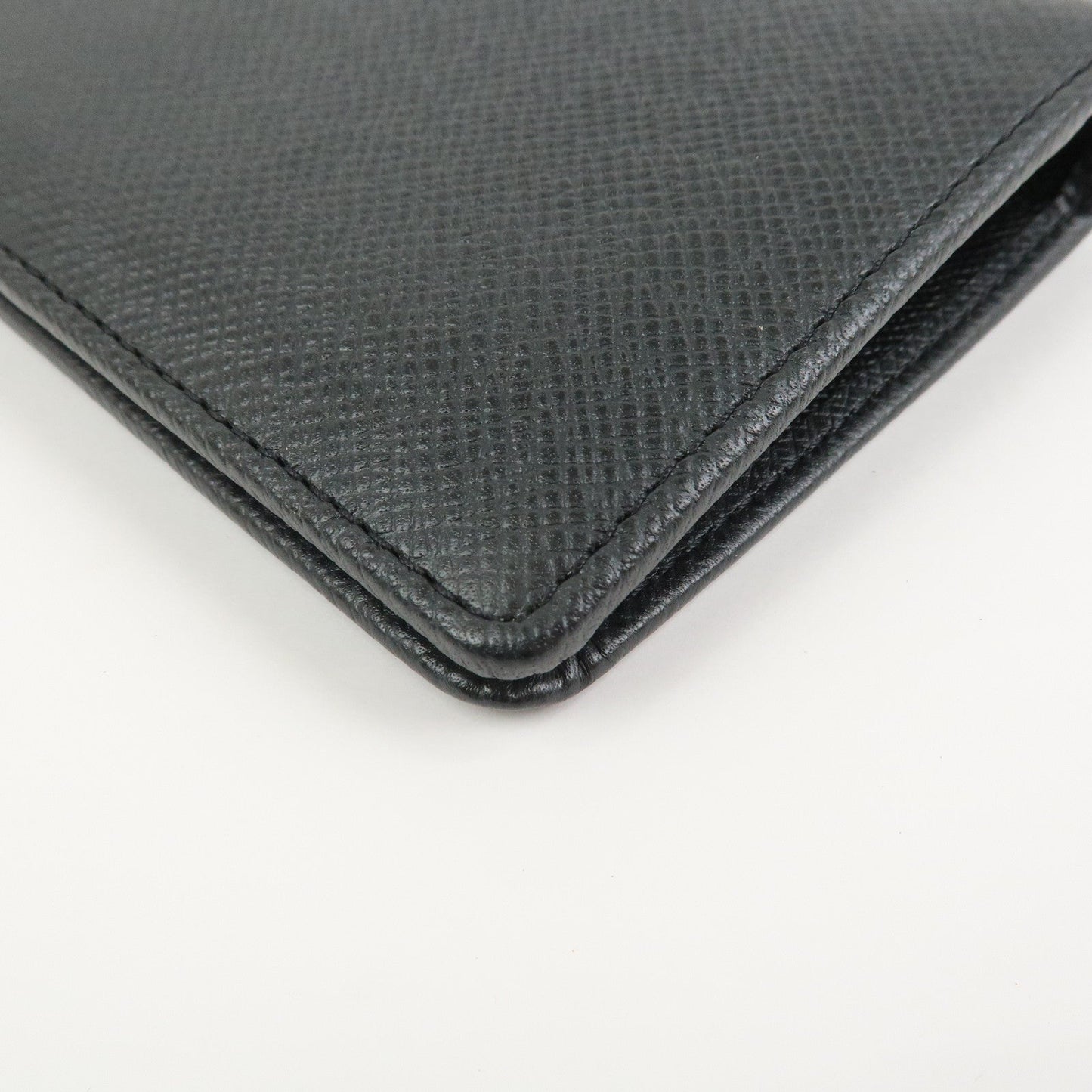 Louis Vuitton Taiga Portefeuille Brazza Bi-fold Long Wallet M30501【Pre-order】