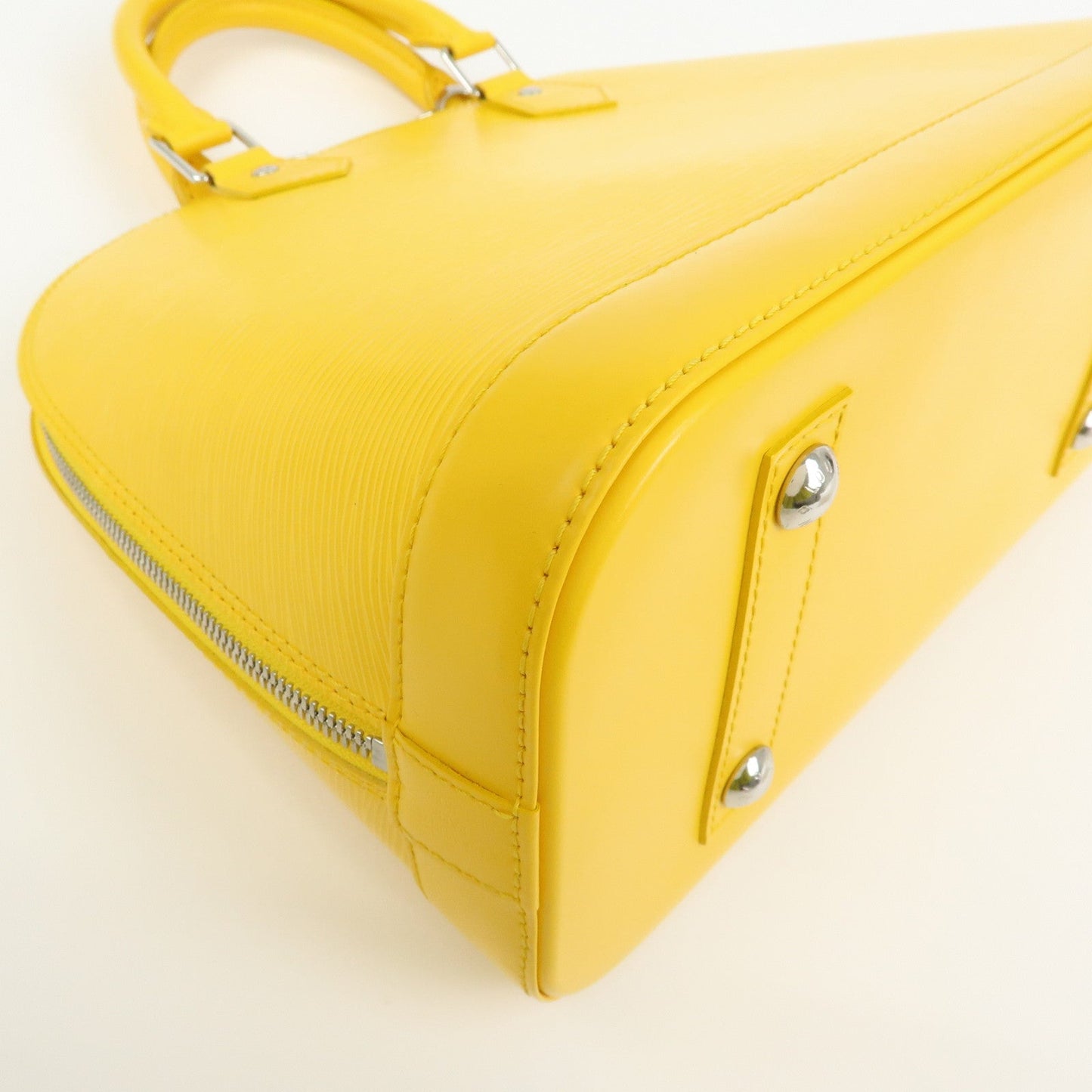 Louis Vuitton Epi Alma PM Leather Hand Bag Mimosa M40951【Pre-order】