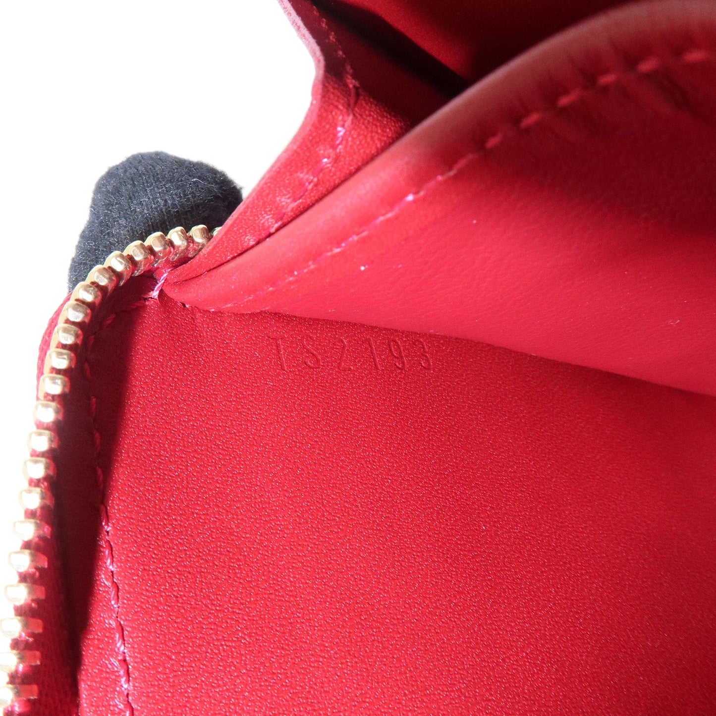 Louis Vuitton Monogram Vernis Zippy Coin Purse Pomme d'Amour M93608【Pre-order】