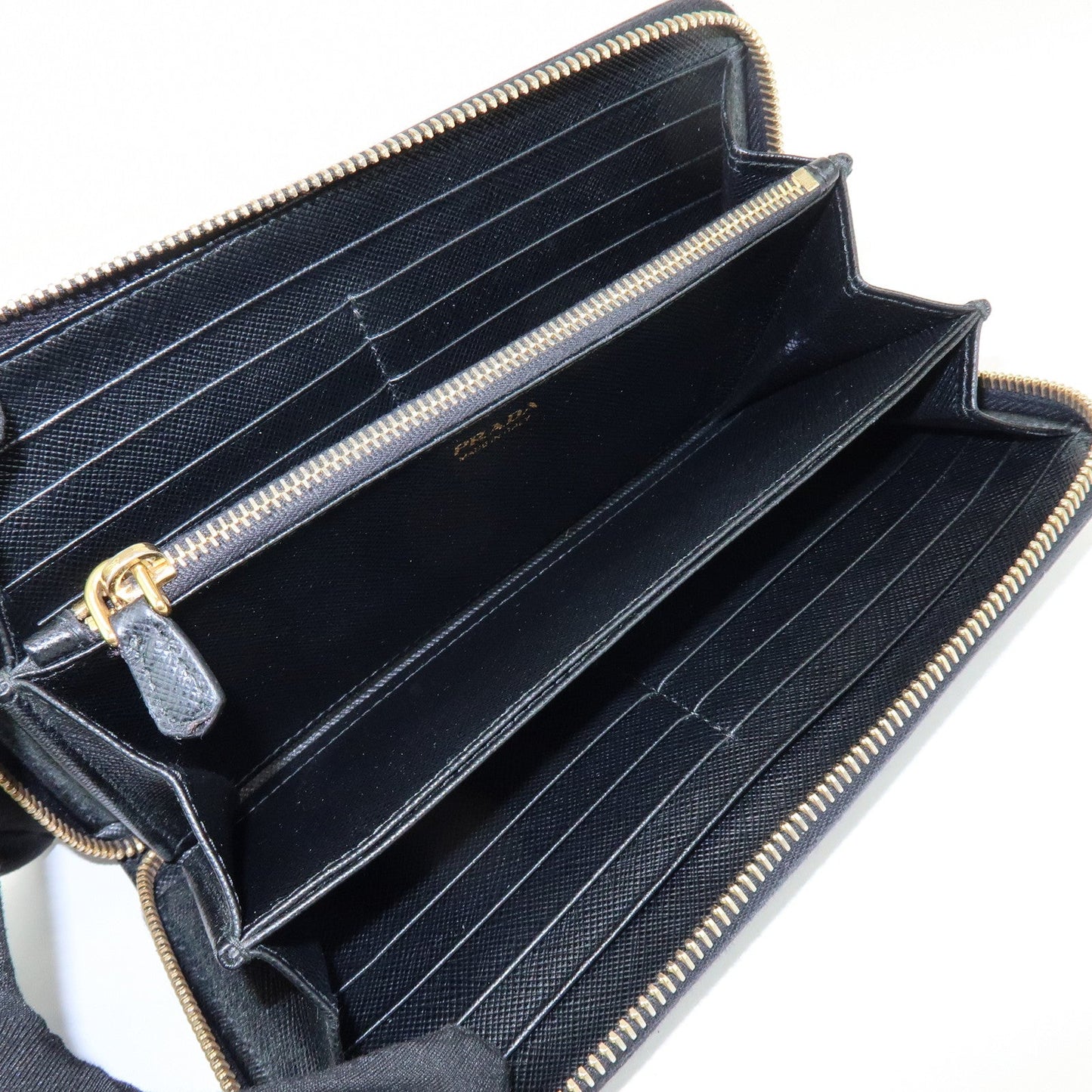Prada Saffiano Leather Ribbon Round Zippy Wallet Black 1M0506【Pre-order】