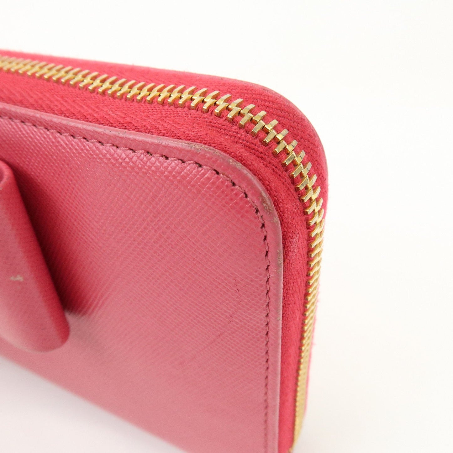 Prada Saffiano Leather Round Zippy Wallet Pink Pink 1M0506【Pre-order】