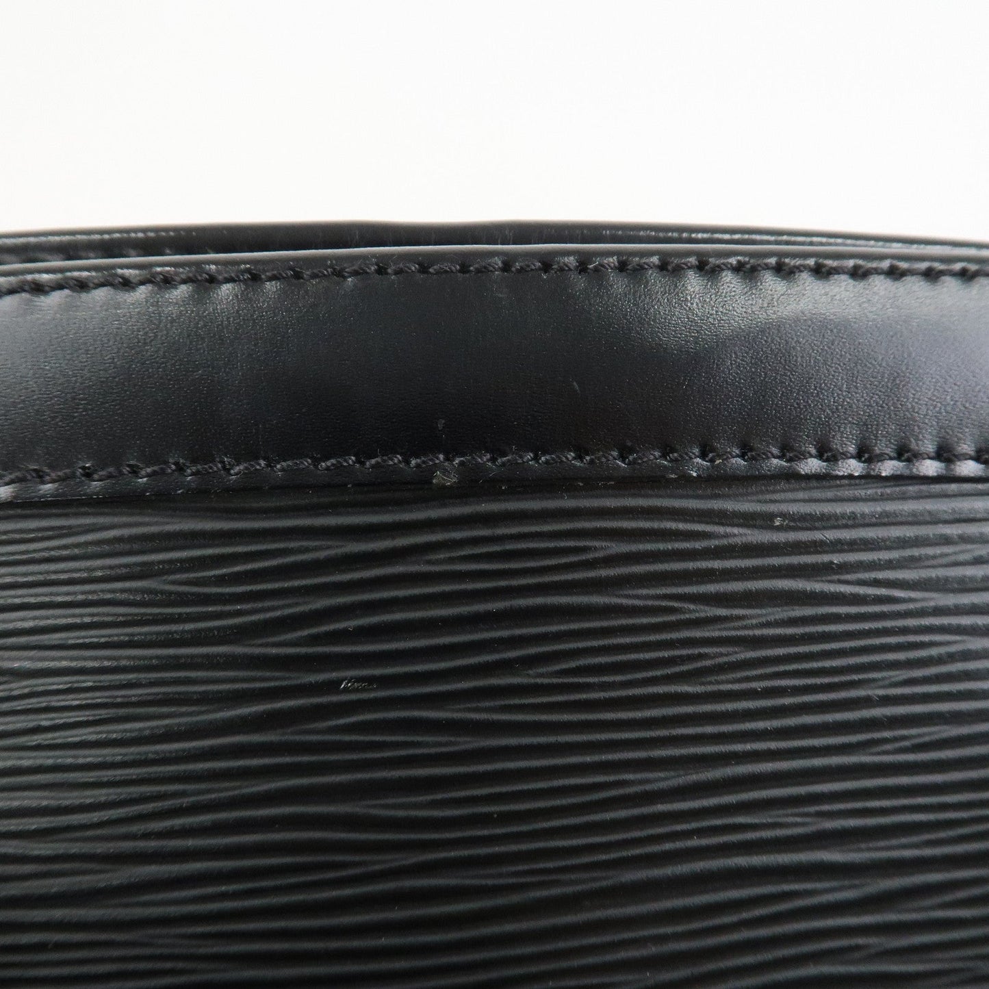 Louis Vuitton Epi Leather Madeleine PM Hand Bag Noir Black M59332【Pre-order】
