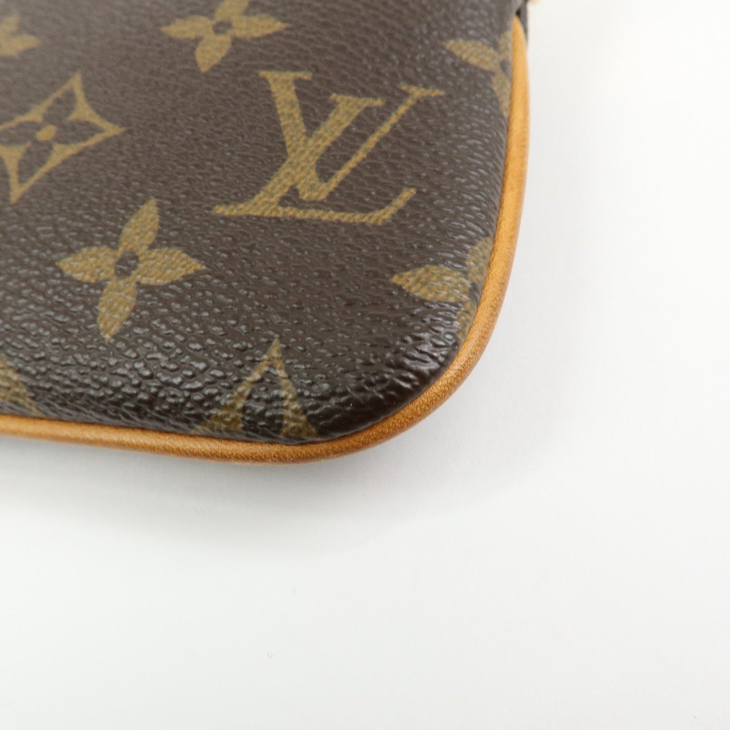 Louis Vuitton Monogram Pochette Milla MM Chain Hand Bag M60094【Pre-order】