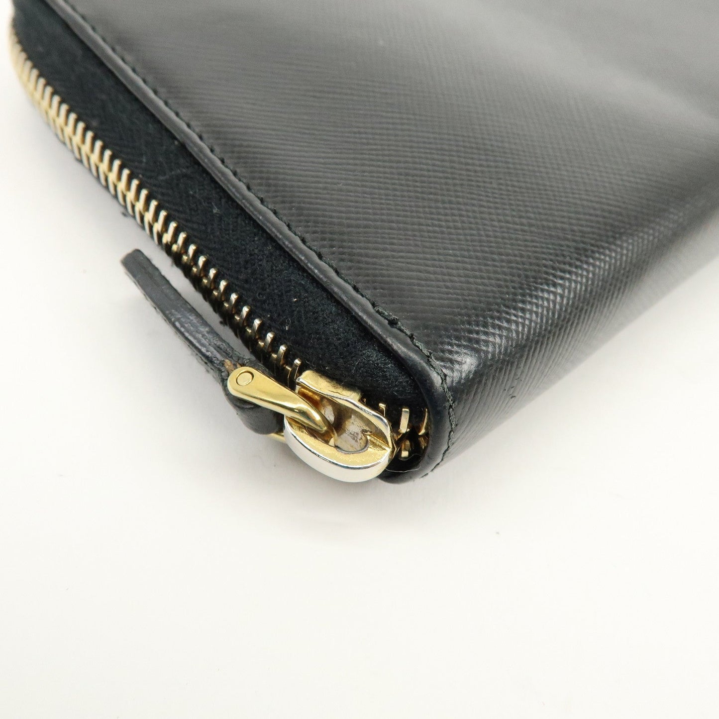 Prada Saffiano Leather Round Zippy Long Wallet Black 1M0506【Pre-order】
