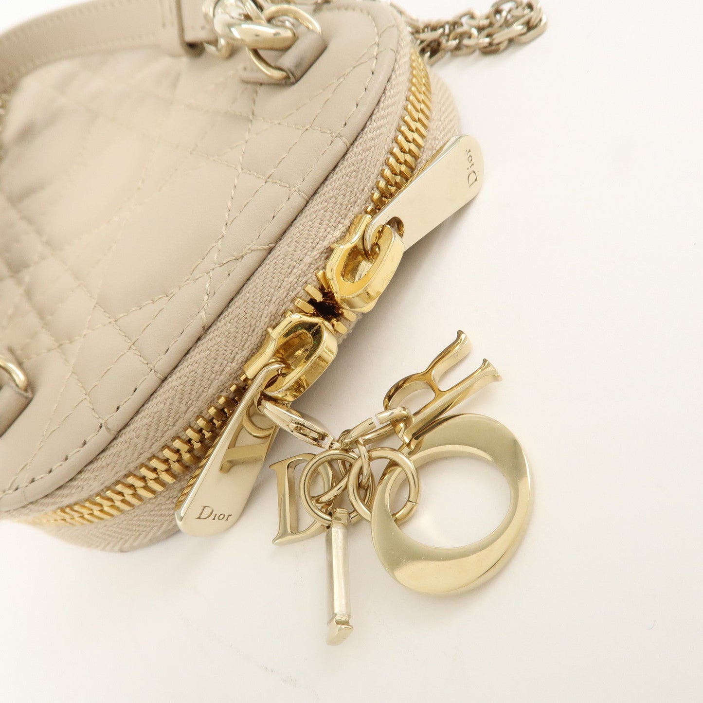 Christian Dior Lady Dior Call'in Dior Cannage Lamb Skin Phone Holder【Pre-order】