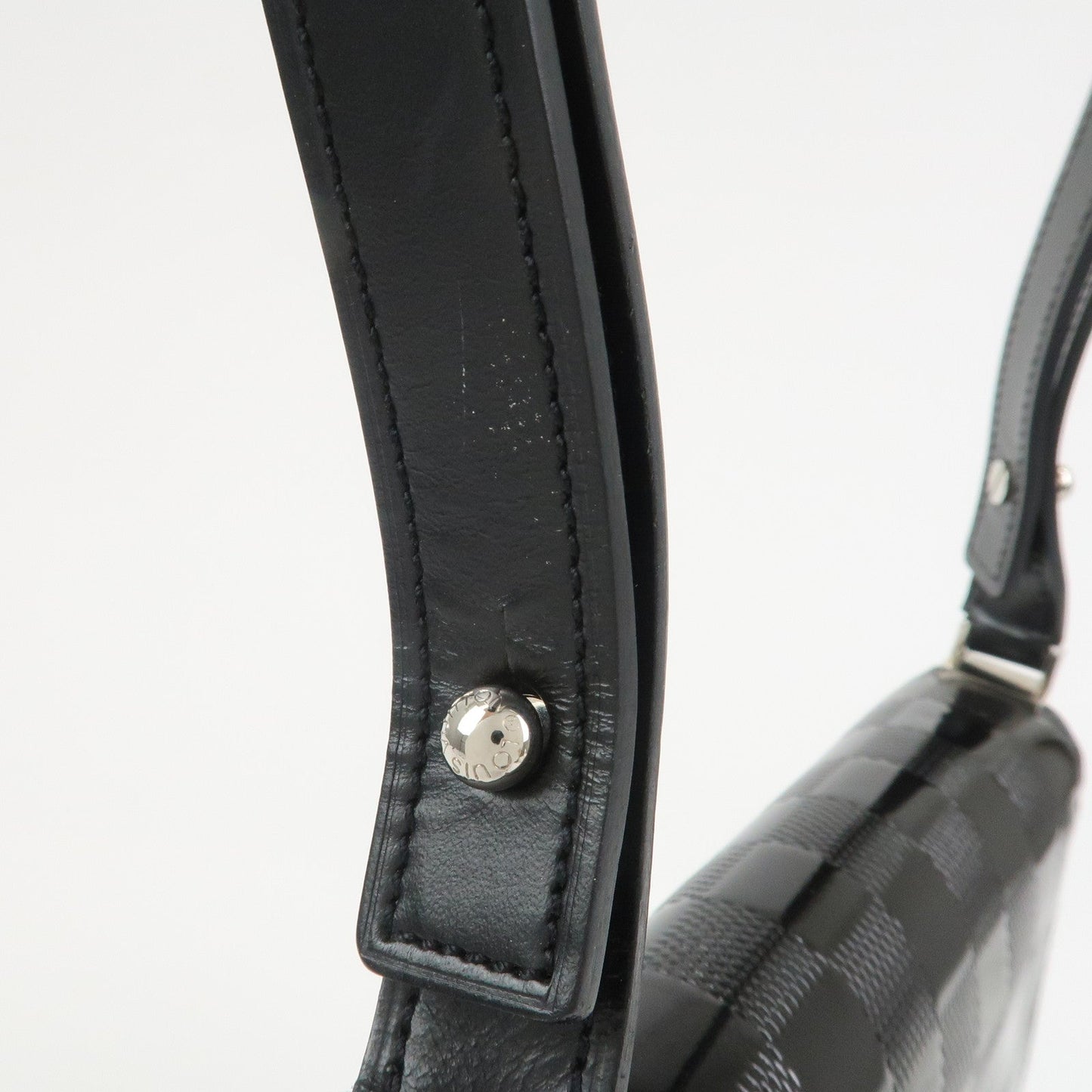 Louis Vuitton Damier Vernis Club Shoulder Bag Noir M92127【Pre-order】
