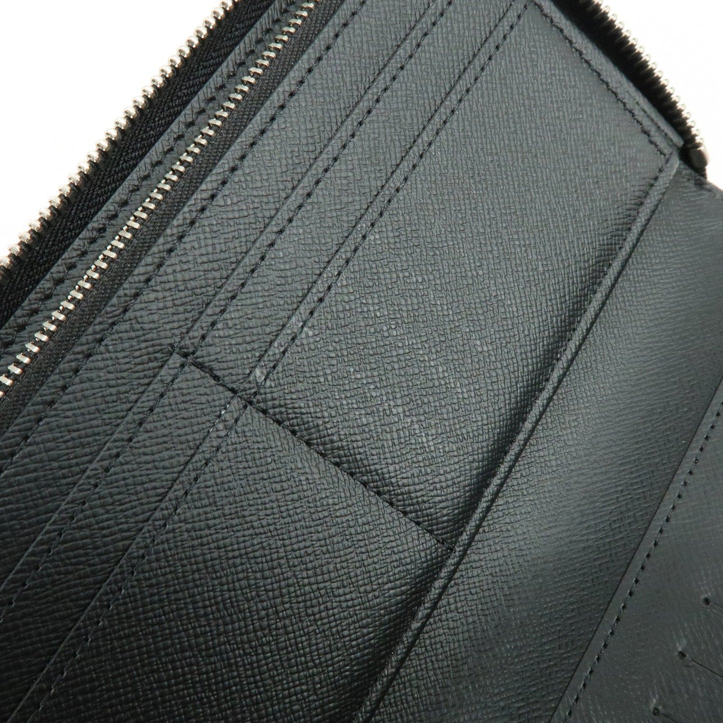 Louis Vuitton Taiga Vertical Round Zippy Wallet Ardoise M30503【Pre-order】